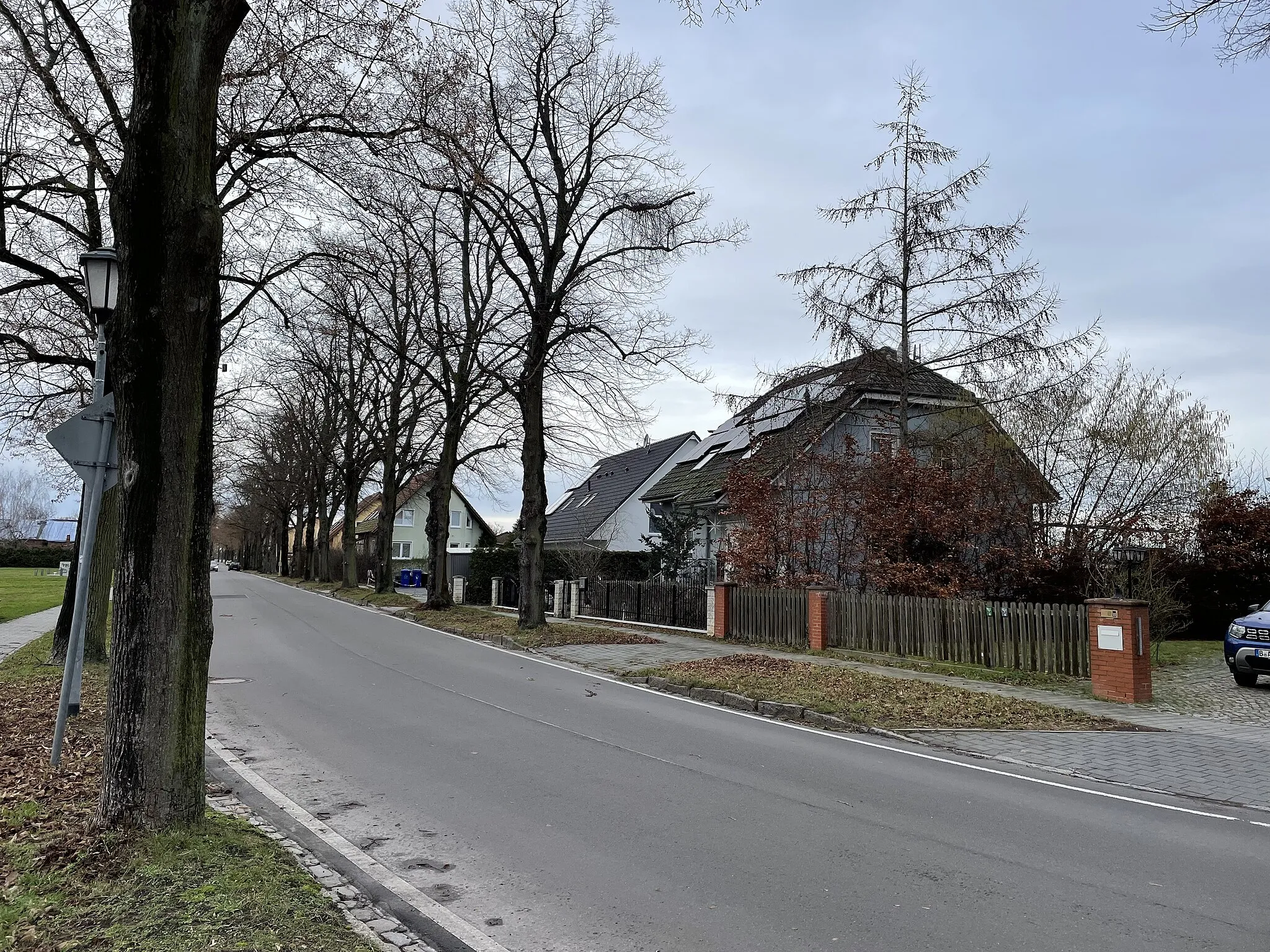 Photo showing: Rotberg, Gemeindeteil des Ortsteils Waltersdorf der Gemeinde Schönefeld im Landkreis Dahme-Spreewald (Brandenburg).