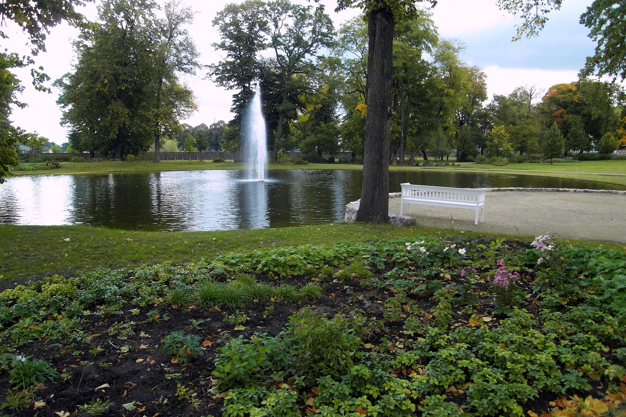 Photo showing: Schlossparkteich Oranienburg