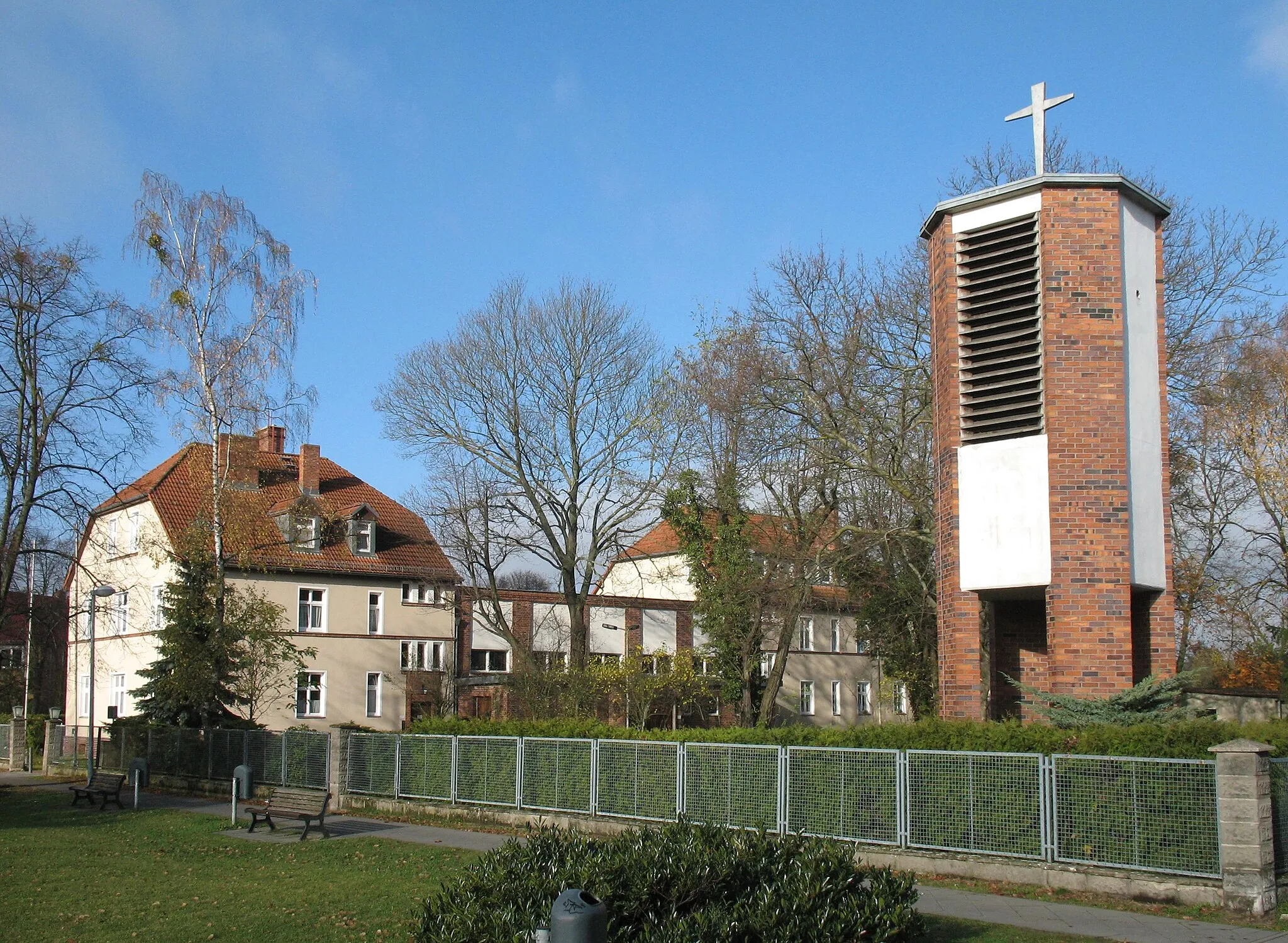 Photo showing: Catholic Church in Hennigsdorf in Brandenburg, Germany