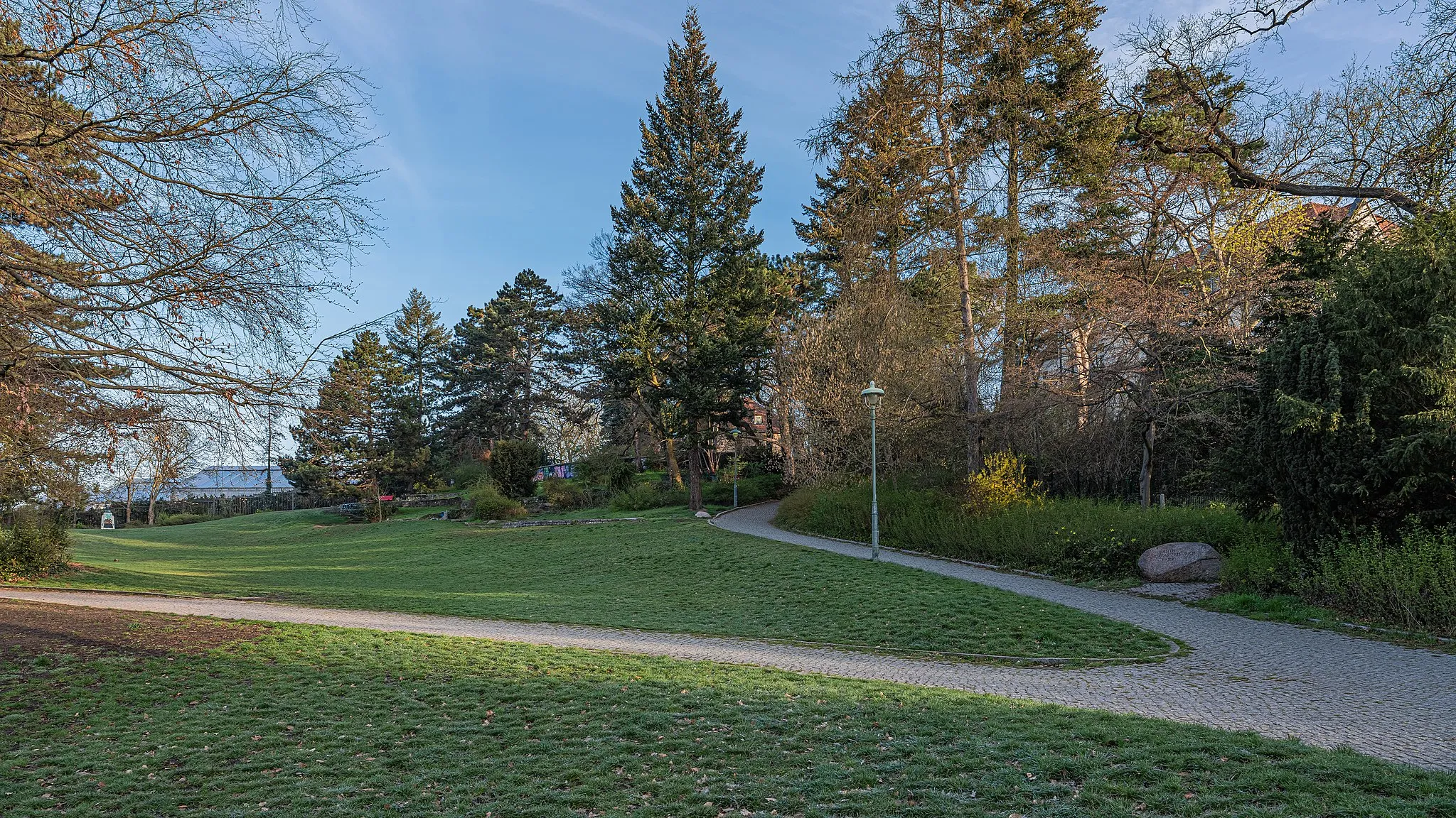 Photo showing: Public garden on the Fichtenberg hill at Steglitz, Berlin, Germany