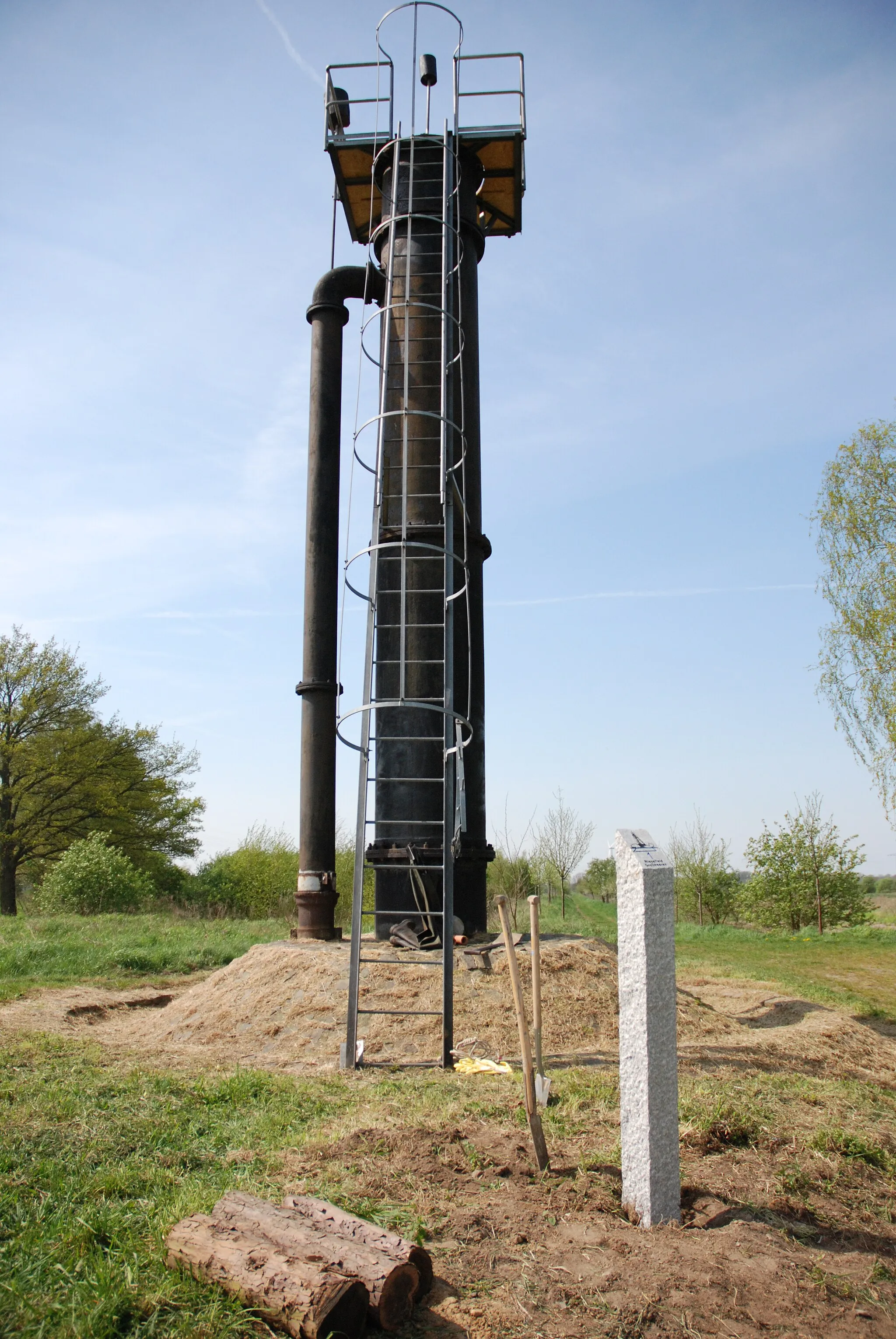 Photo showing: The picture shows the standpipe at the sewage farm Großbeeren where there also starts the nature trail "ways of water".