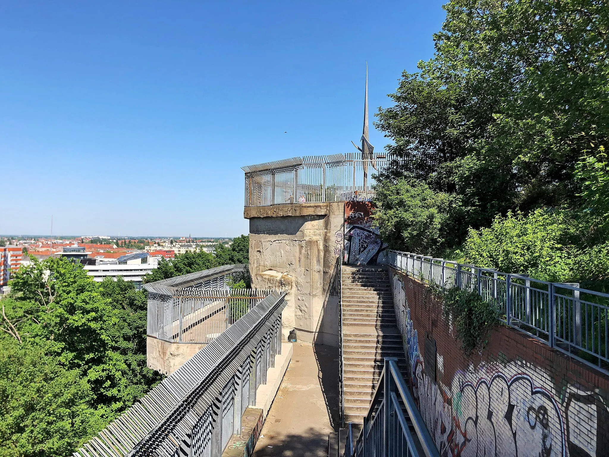 Photo showing: Humboldthain Flakturm III L-Tower, Berlin