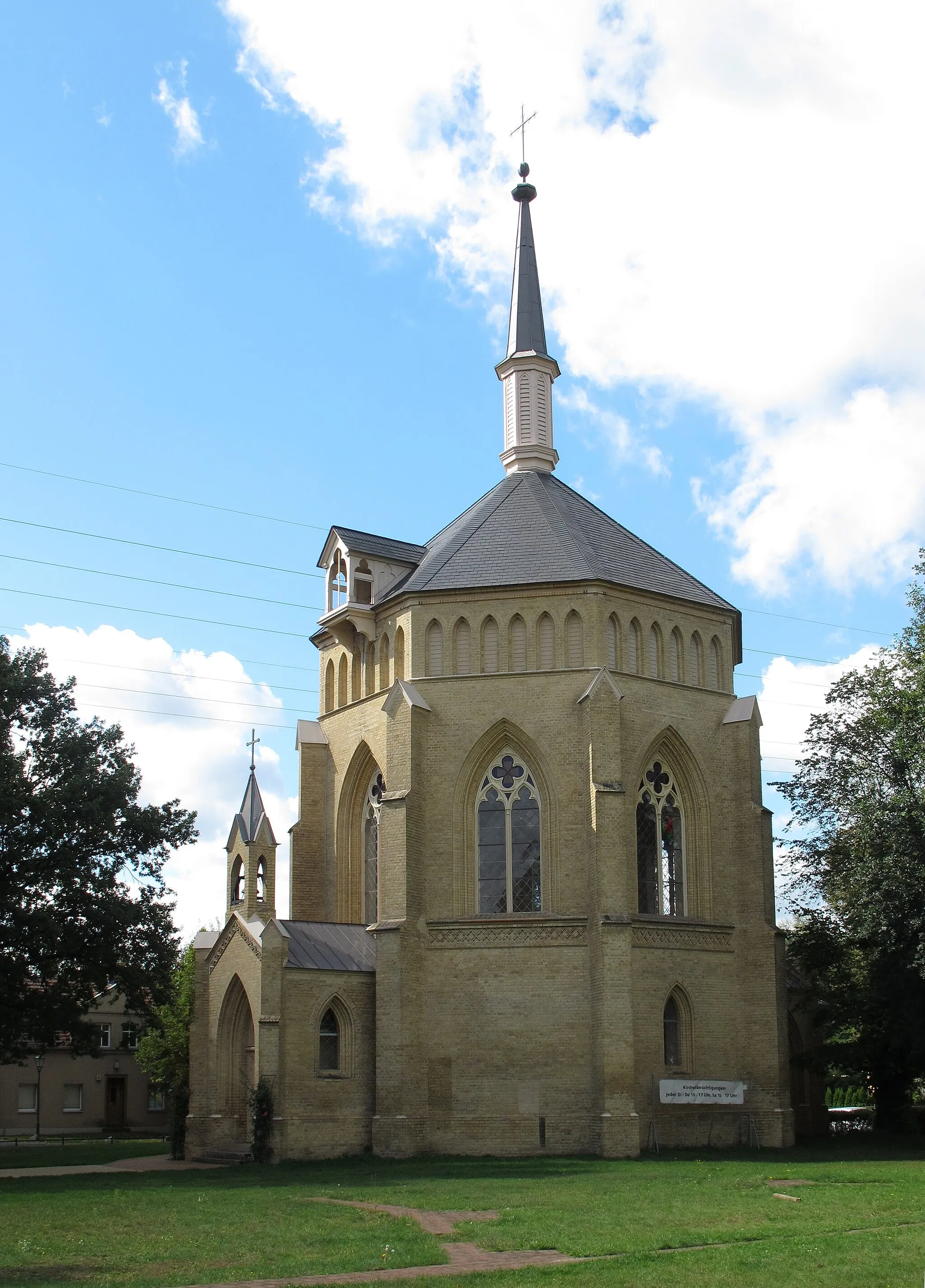 Photo showing: Alte Neuendorfer Kirche am Neuendorfer Anger, Potsdam-Babelsberg