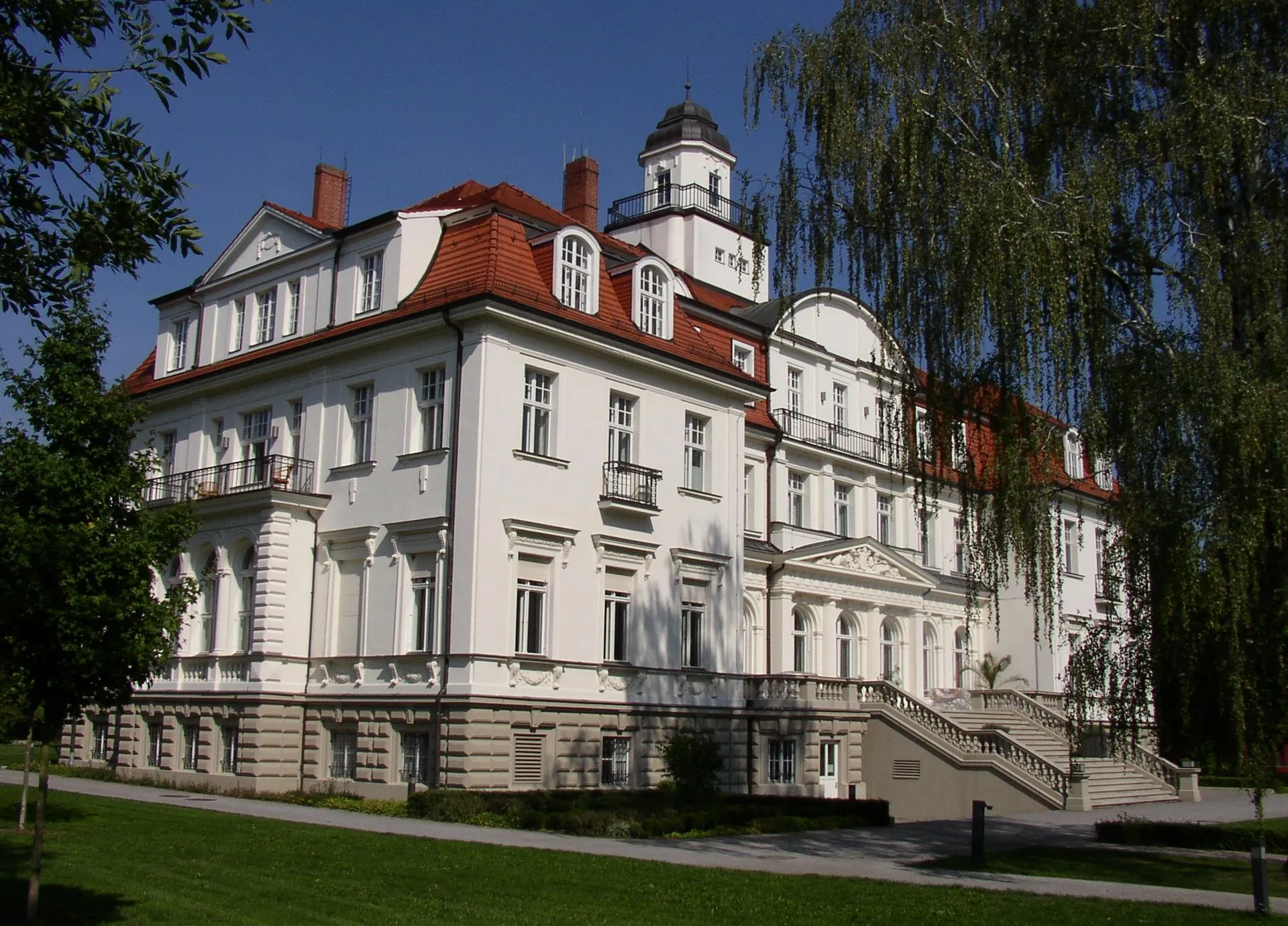 Photo showing: Palace in Ludwigsfelde-Genshagen in Brandenburg, Germany
