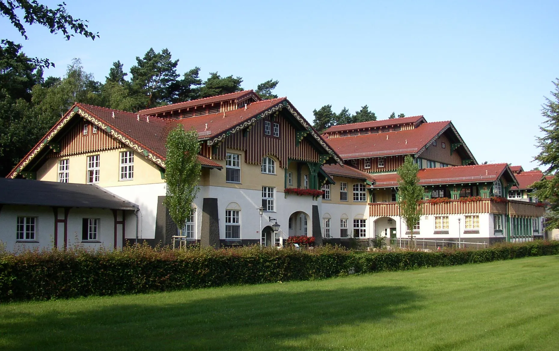 Photo showing: Clinic building in Kremmen-Sommerfeld in Brandenburg, Germany