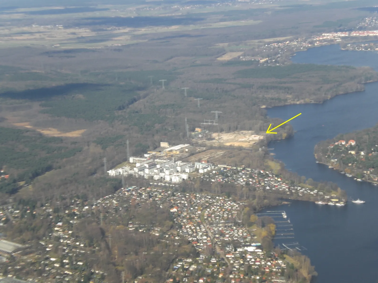 Photo showing: Former site of power plant Oberhavel in Hakenfelde, a part of Berlin's borough Spandau, Germany. Demolition: 2005