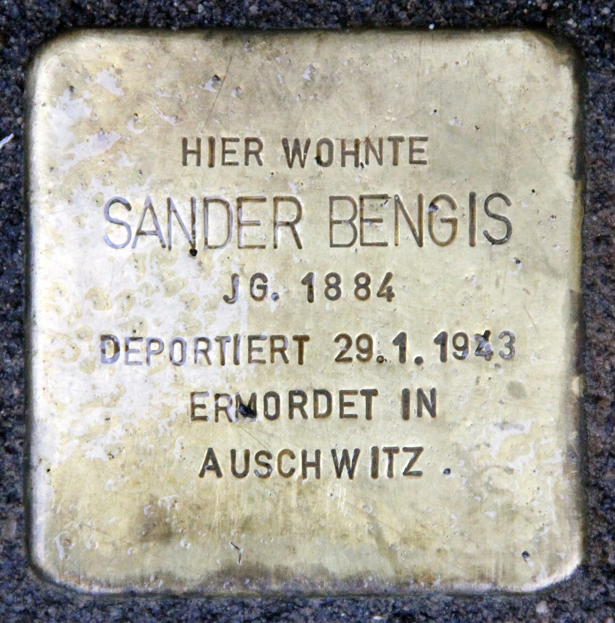 Photo showing: "Stolperstein" (stumbling block), Sander Bengis, Berliner Straße 26, Berlin-Pankow, Germany