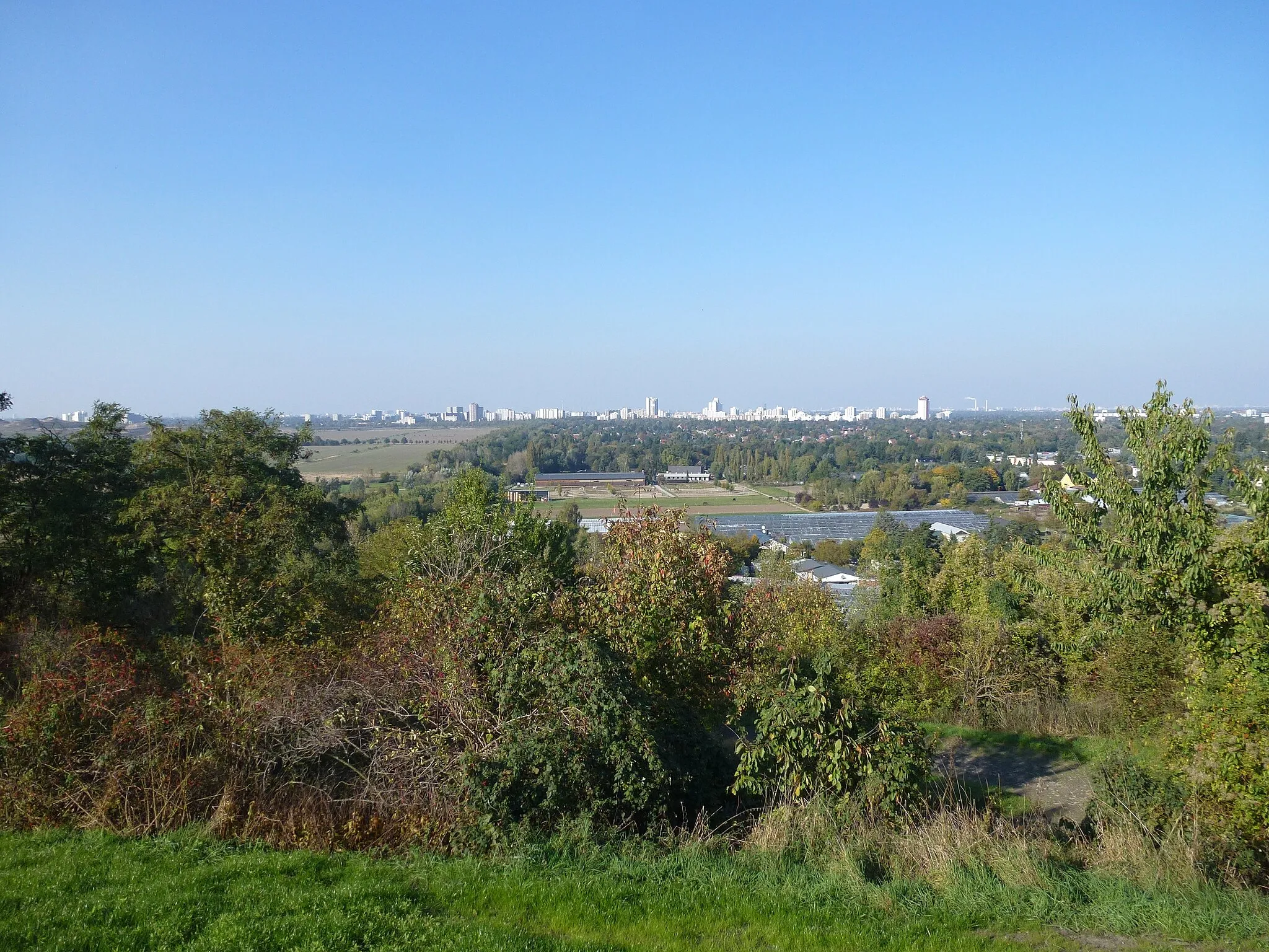 Photo showing: Berlin-Rudow Dörferblick Blick Richtung Gropiusstadt