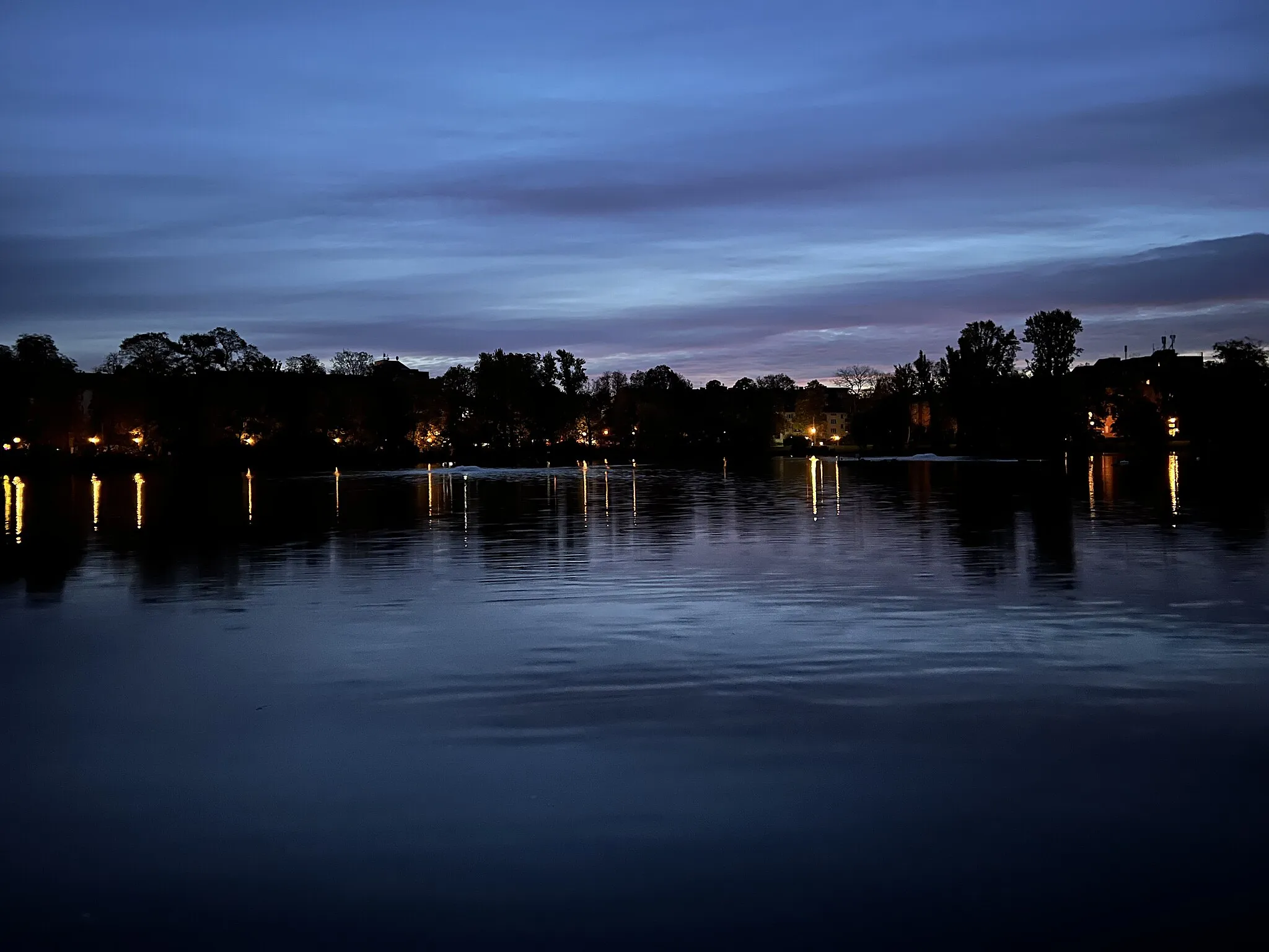 Photo showing: Frühe Morgendämmerung am Schäfersee in Berlin-Reinickendorf