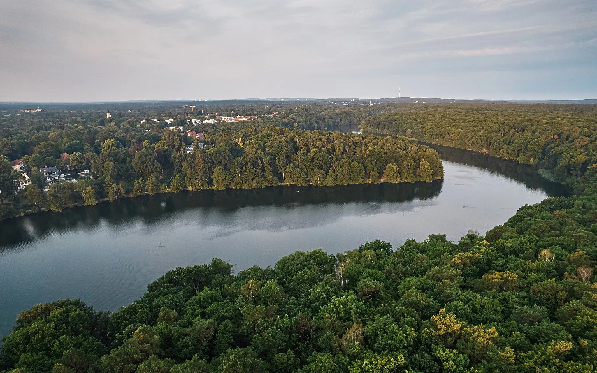 Photo showing: Airview of Lake Schlachtensee in Berlin, Germany