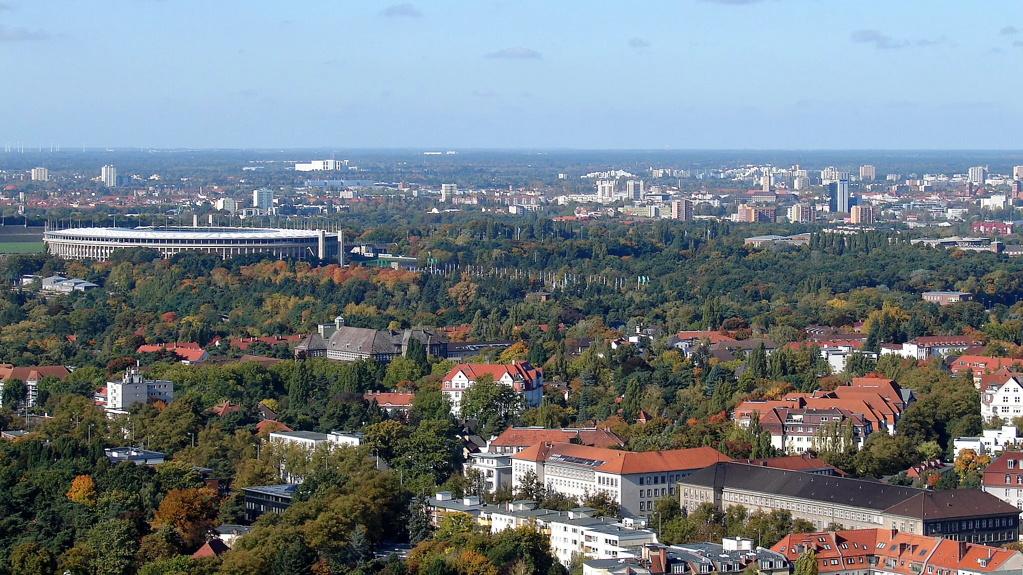 Photo showing: Blick von der Freiluftplattform auf Berlin.