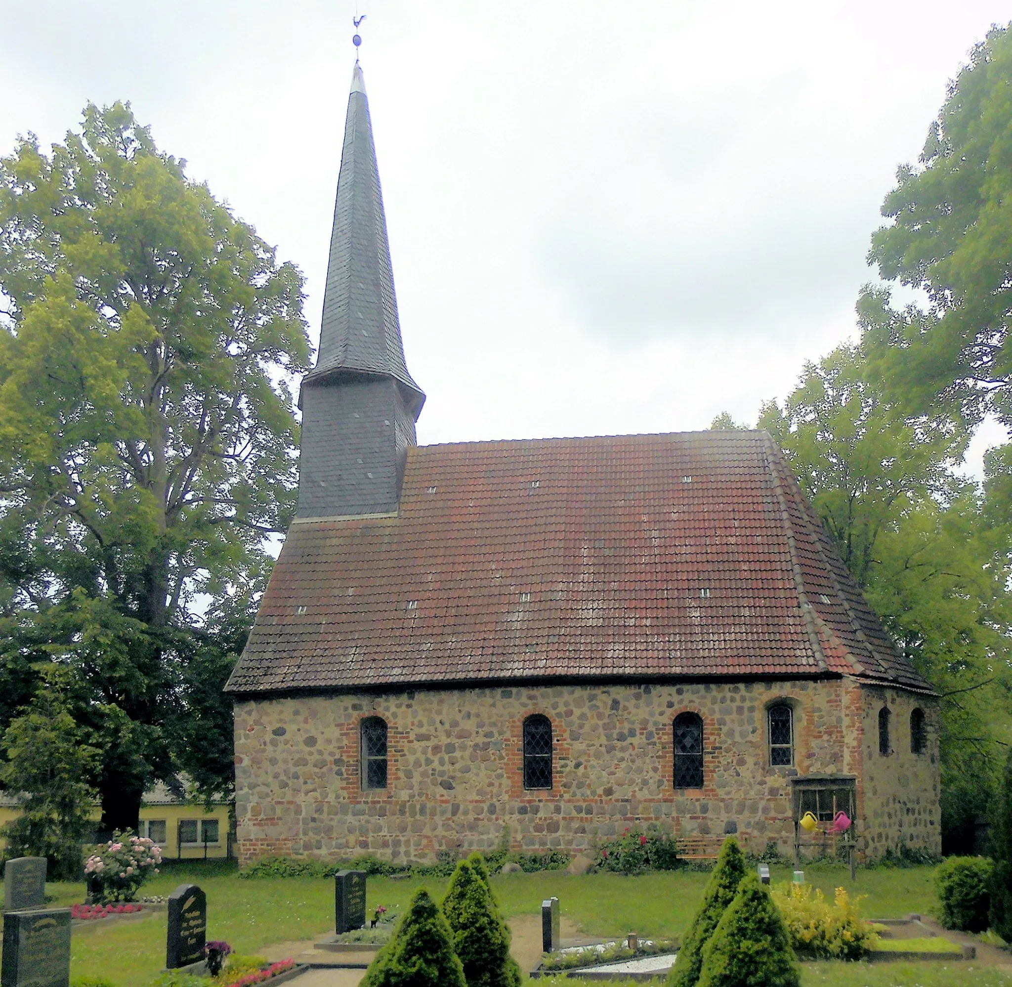 Photo showing: Dorfkirche Lübbenow, Gemeinde Uckerland