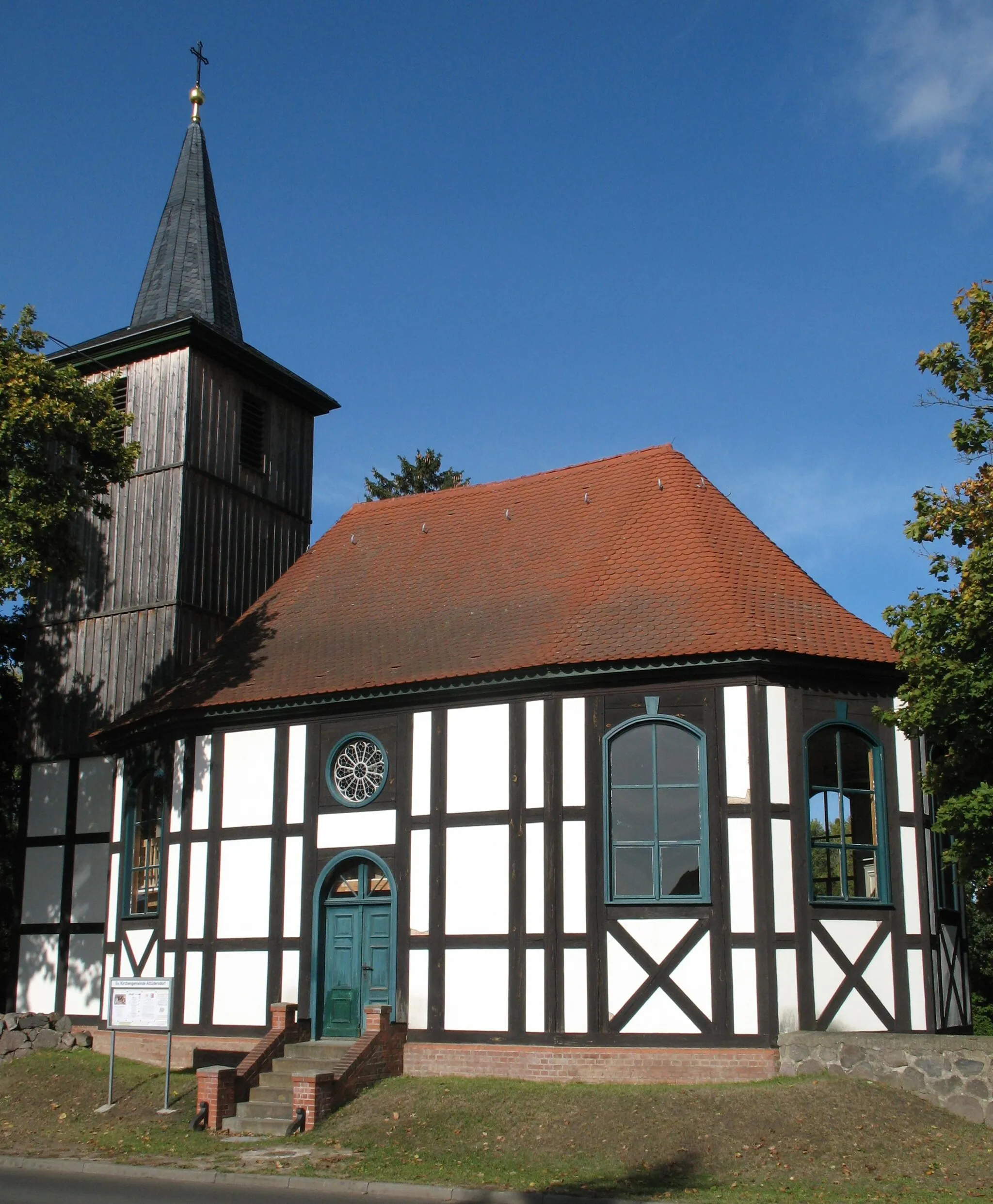 Photo showing: Church in Gransee-Altlüdersdorf in Brandenburg, Germany