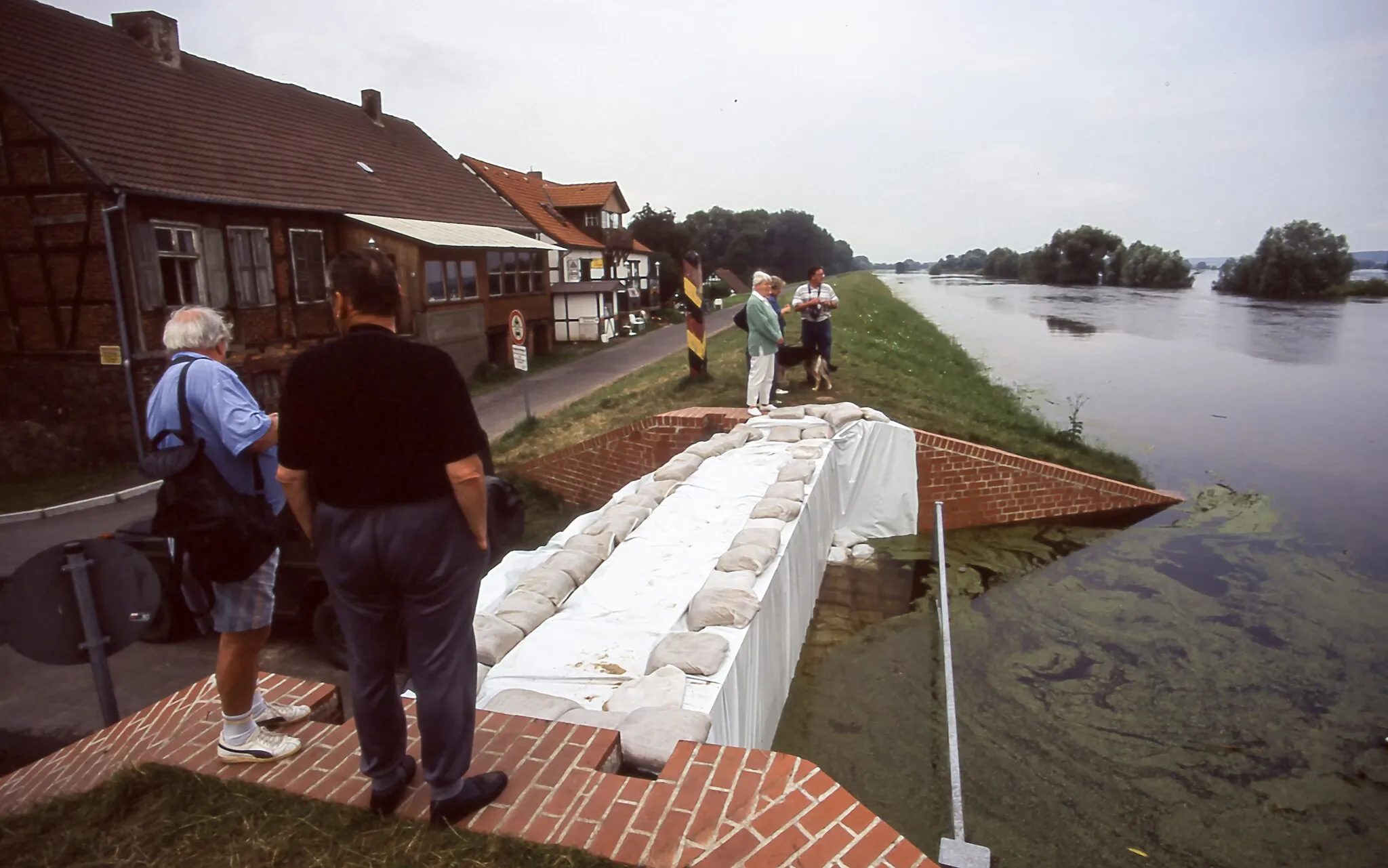 Photo showing: Oderhochwasser 1997; Scan vom Dia Kodachrome 64; Exa Rheinmetall