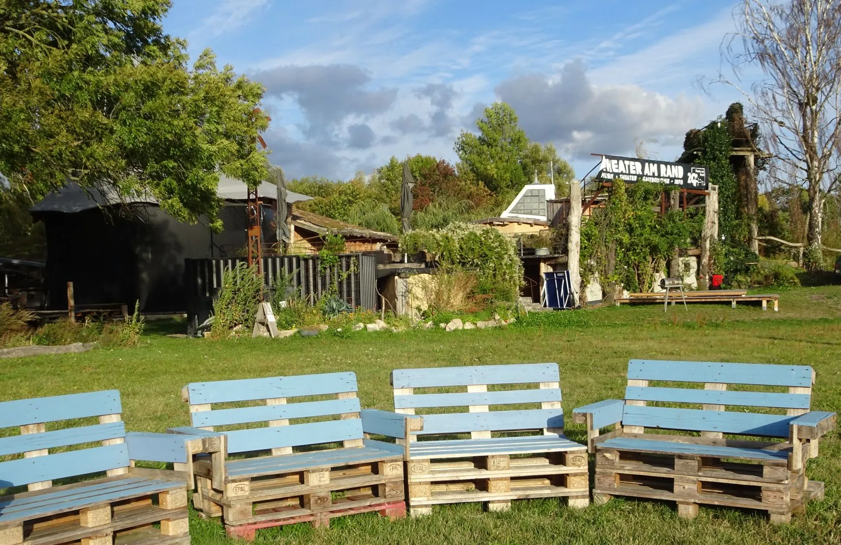 Photo showing: Theater am Rand in Zollbrücke