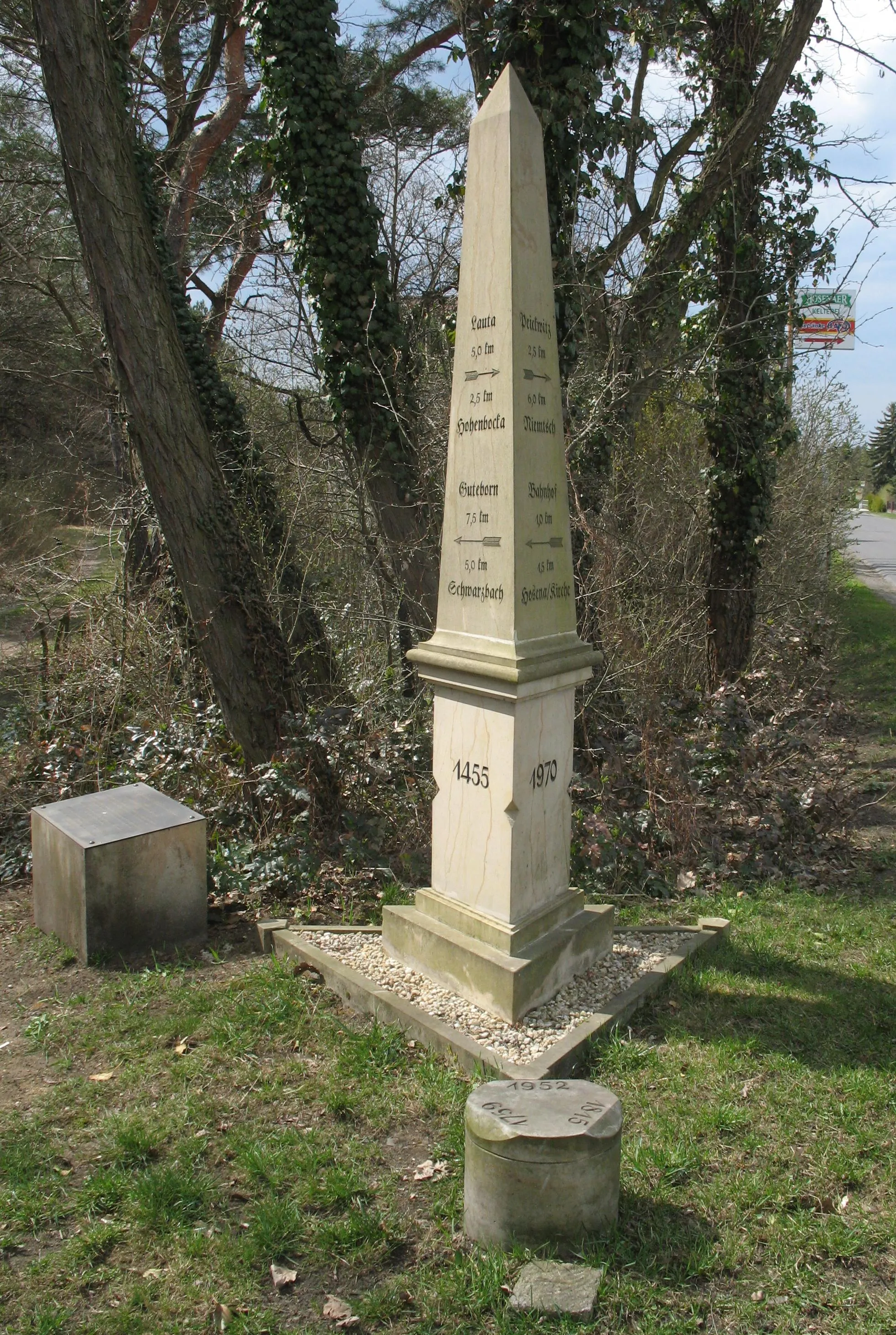 Photo showing: Obelisk in Senftenberg-Hosena in Brandenburg, Germany