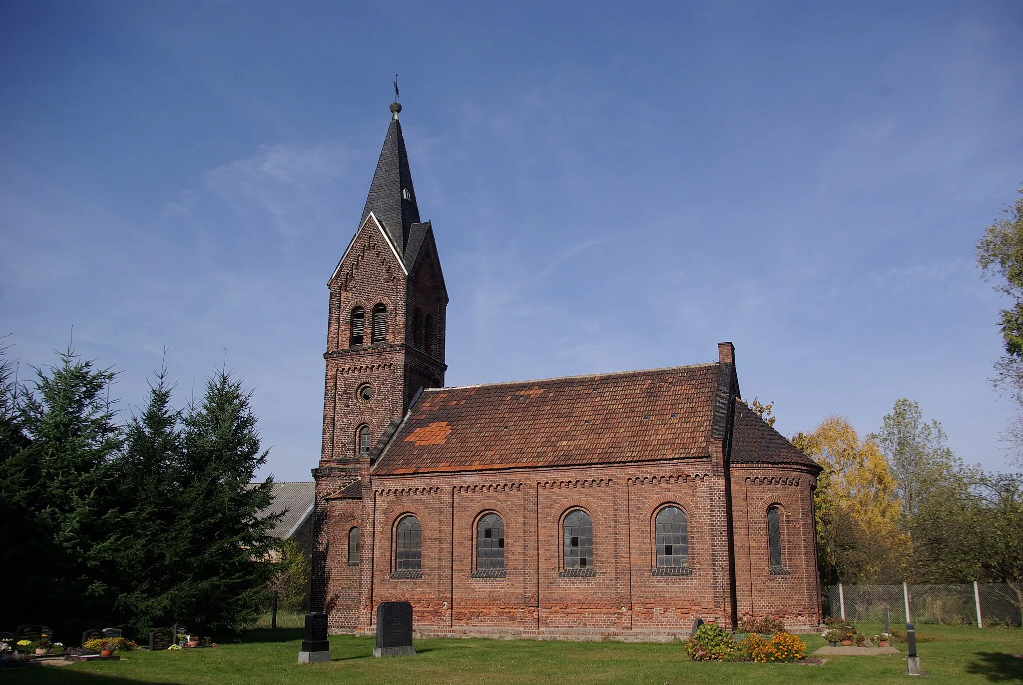 Photo showing: Niedergörsdorf Ortsteil Danna in Brandenburg. Die Kirche wurde 1884 / 1885 erbaut, sie steht unter Denkmalschutz.