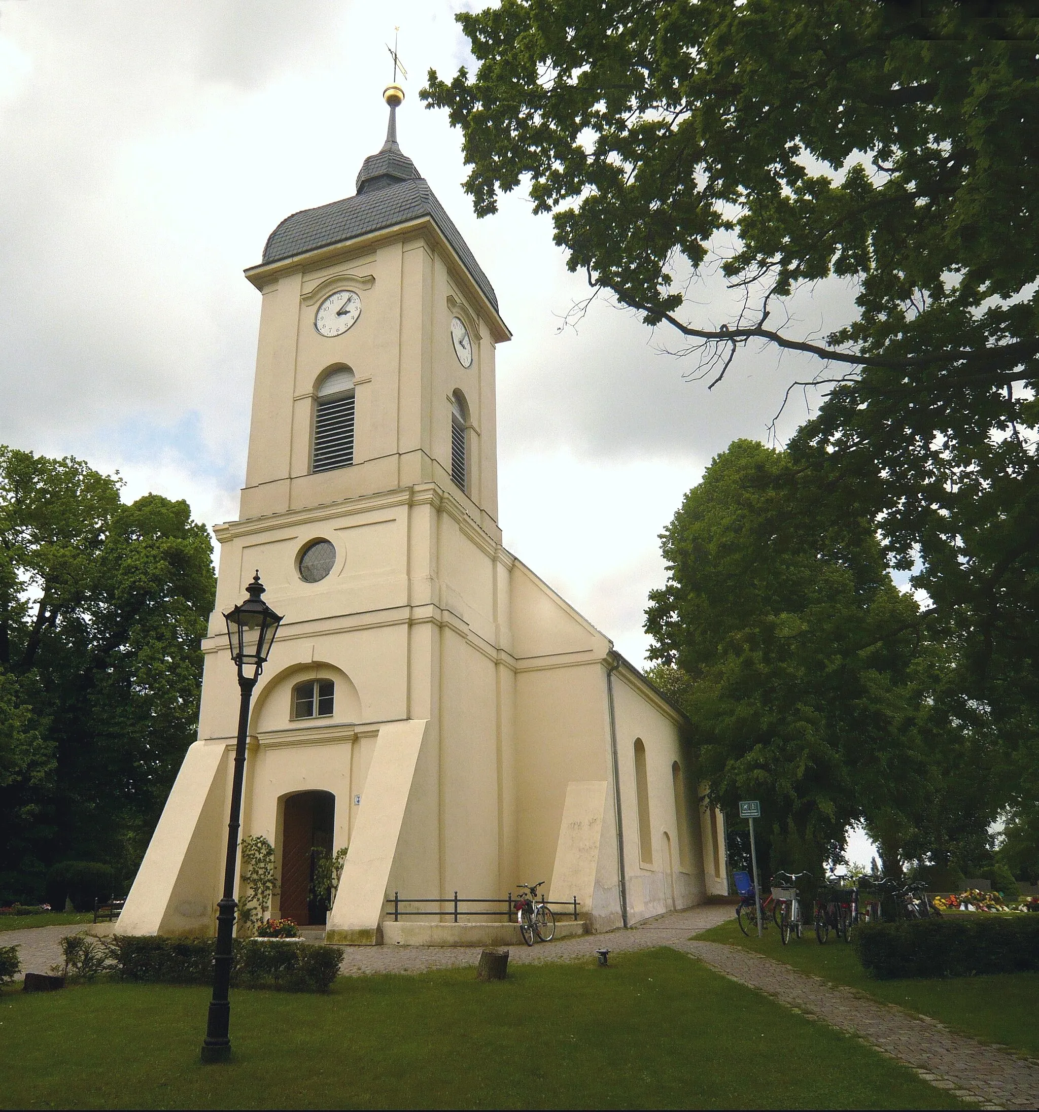 Photo showing: Gemeinde Wandlitz, Ortsteil Klosterfelde, Kirche außen