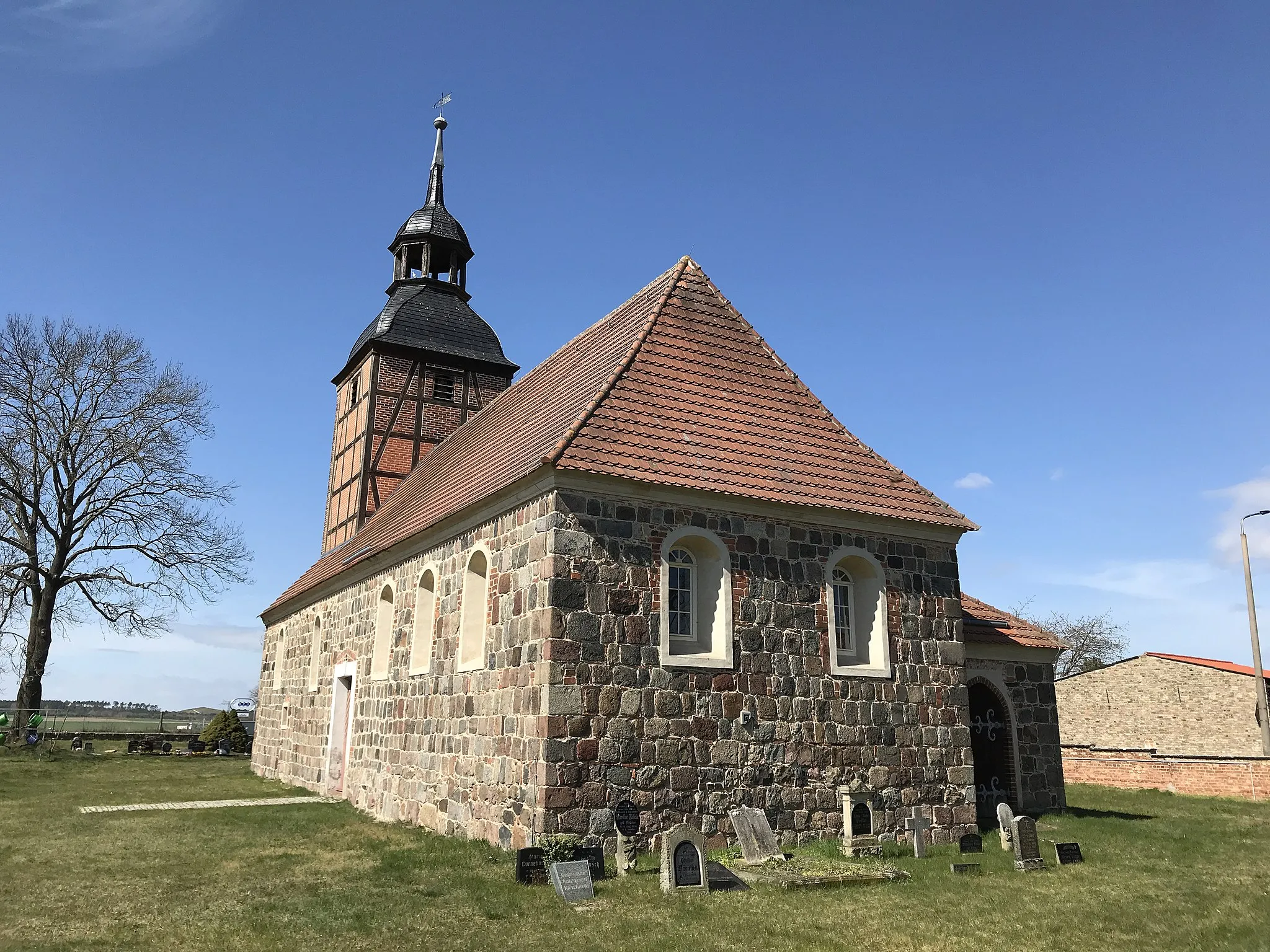 Photo showing: Dorfkirche Markendorf, Jüterbog im Landkreis Teltow-Fläming in Brandenburg