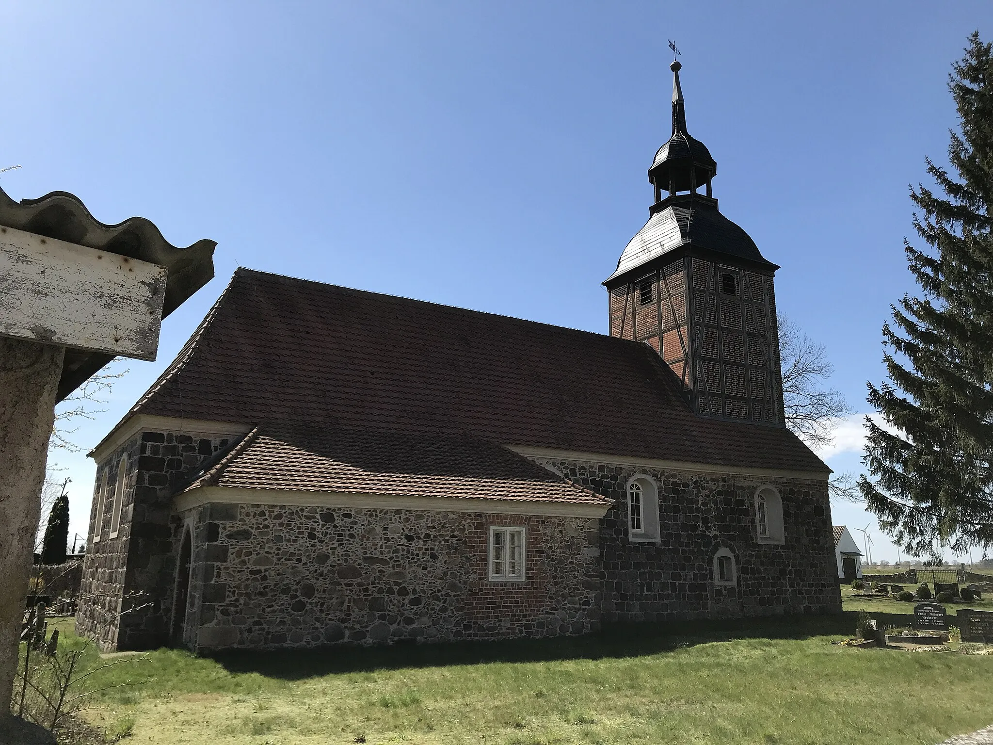 Photo showing: Dorfkirche Markendorf, Jüterbog im Landkreis Teltow-Fläming in Brandenburg