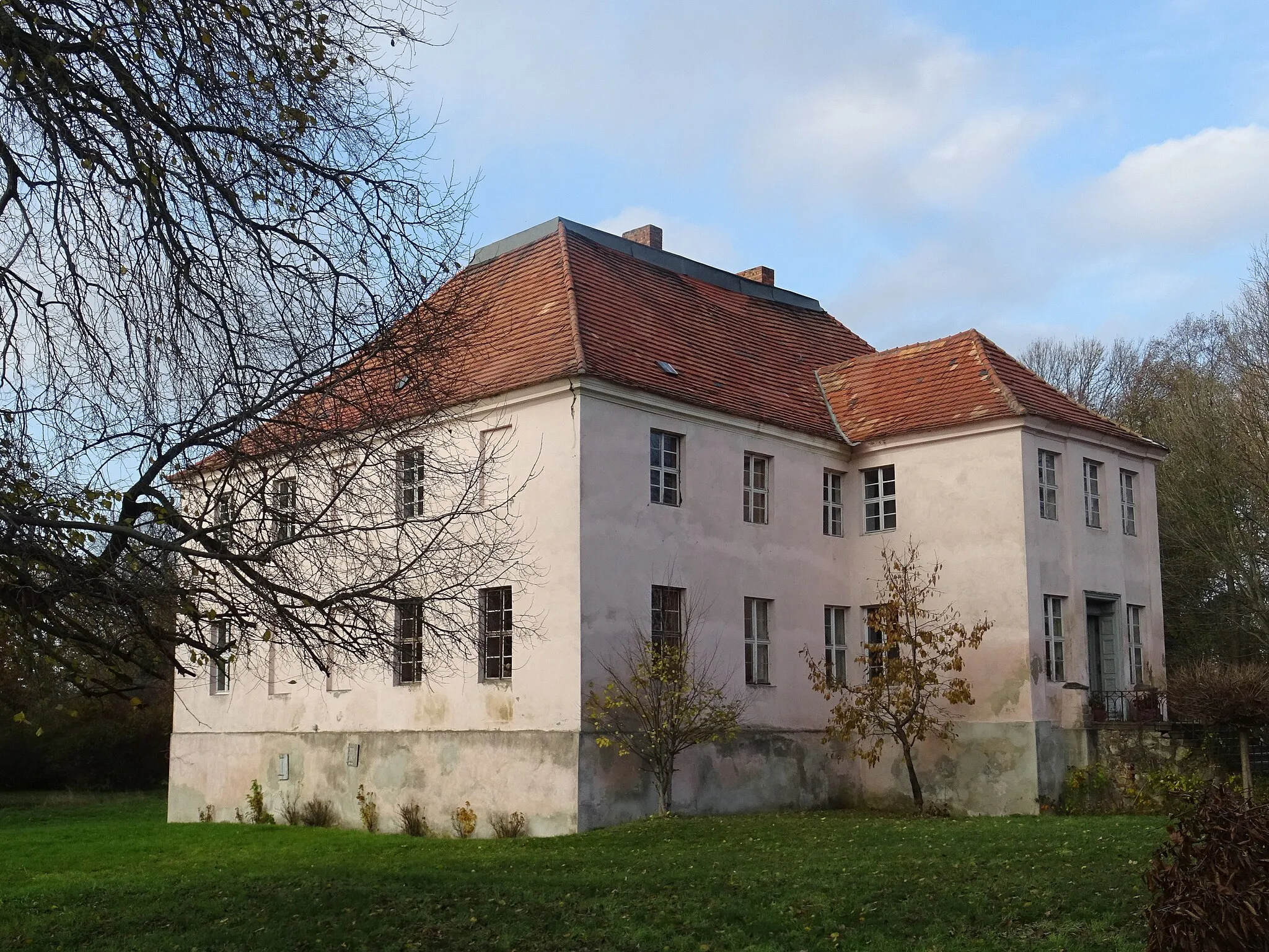Photo showing: Groß Schacksdorf, Gutshaus, Blick von Südosten