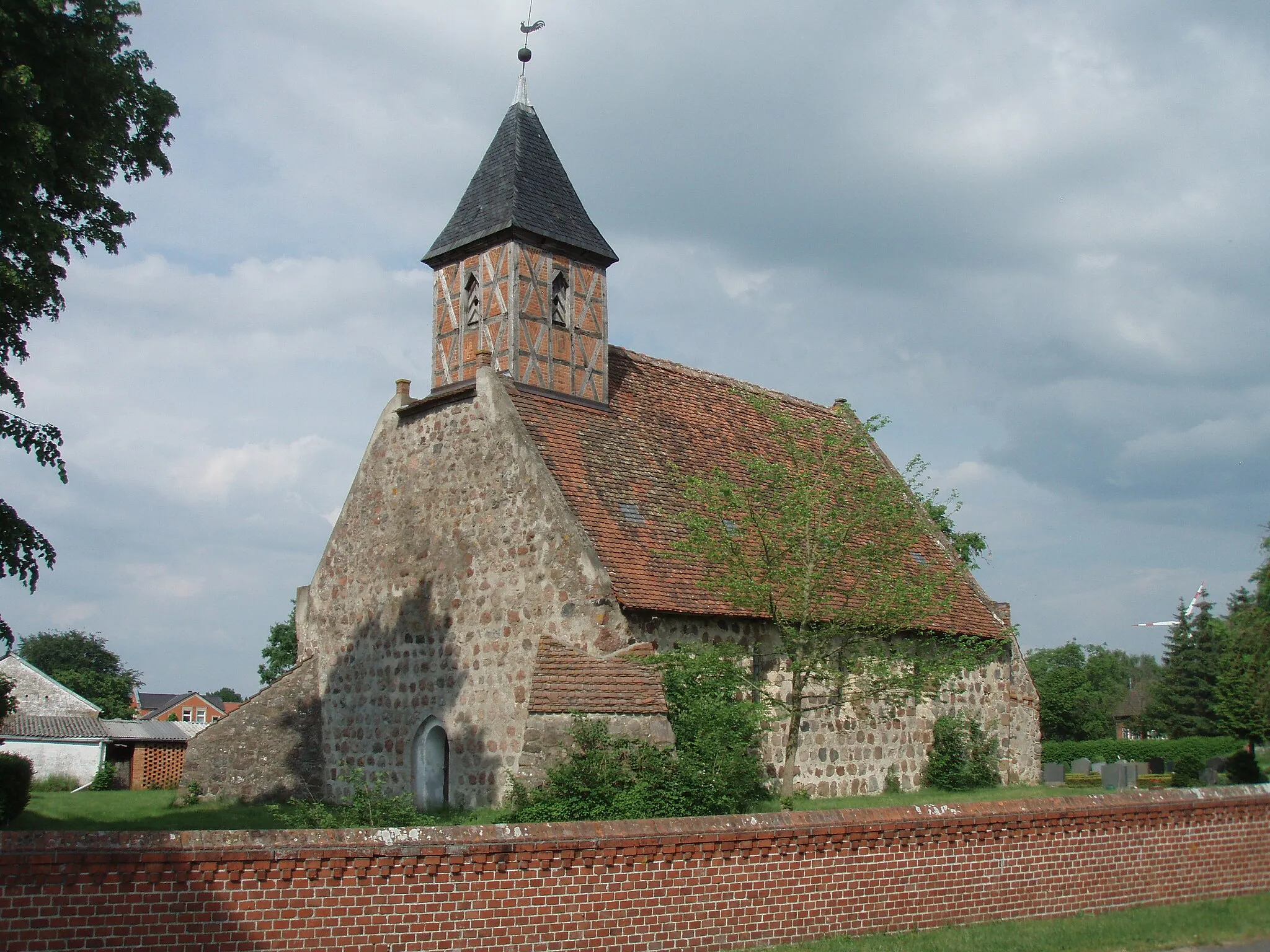 Photo showing: Church in Milow, district Ludwigslust-Parchim, Mecklenburg-Vorpommern, Germany