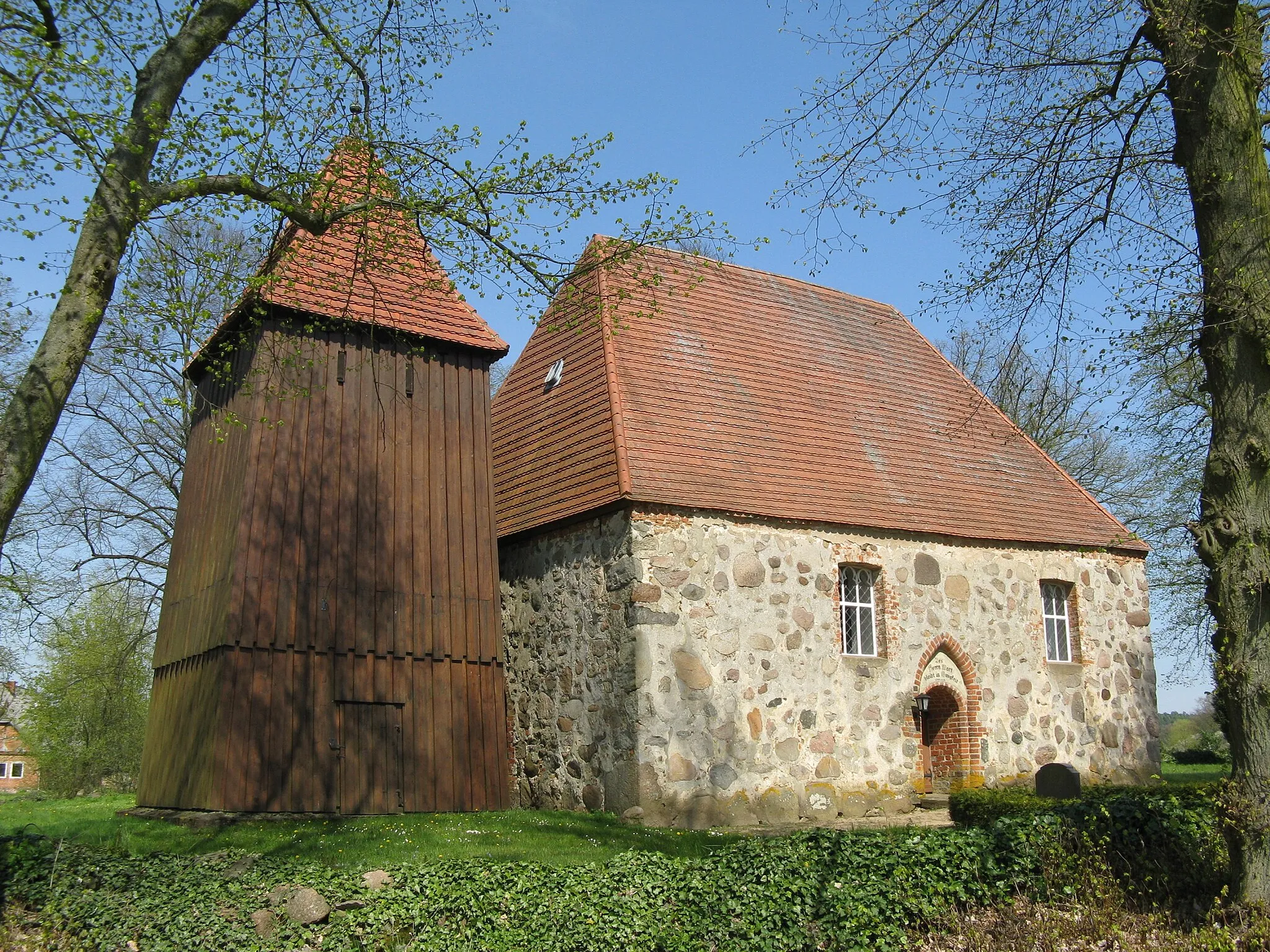 Photo showing: Church in Drefahl, Mecklenburg-Vorpommern, Germany