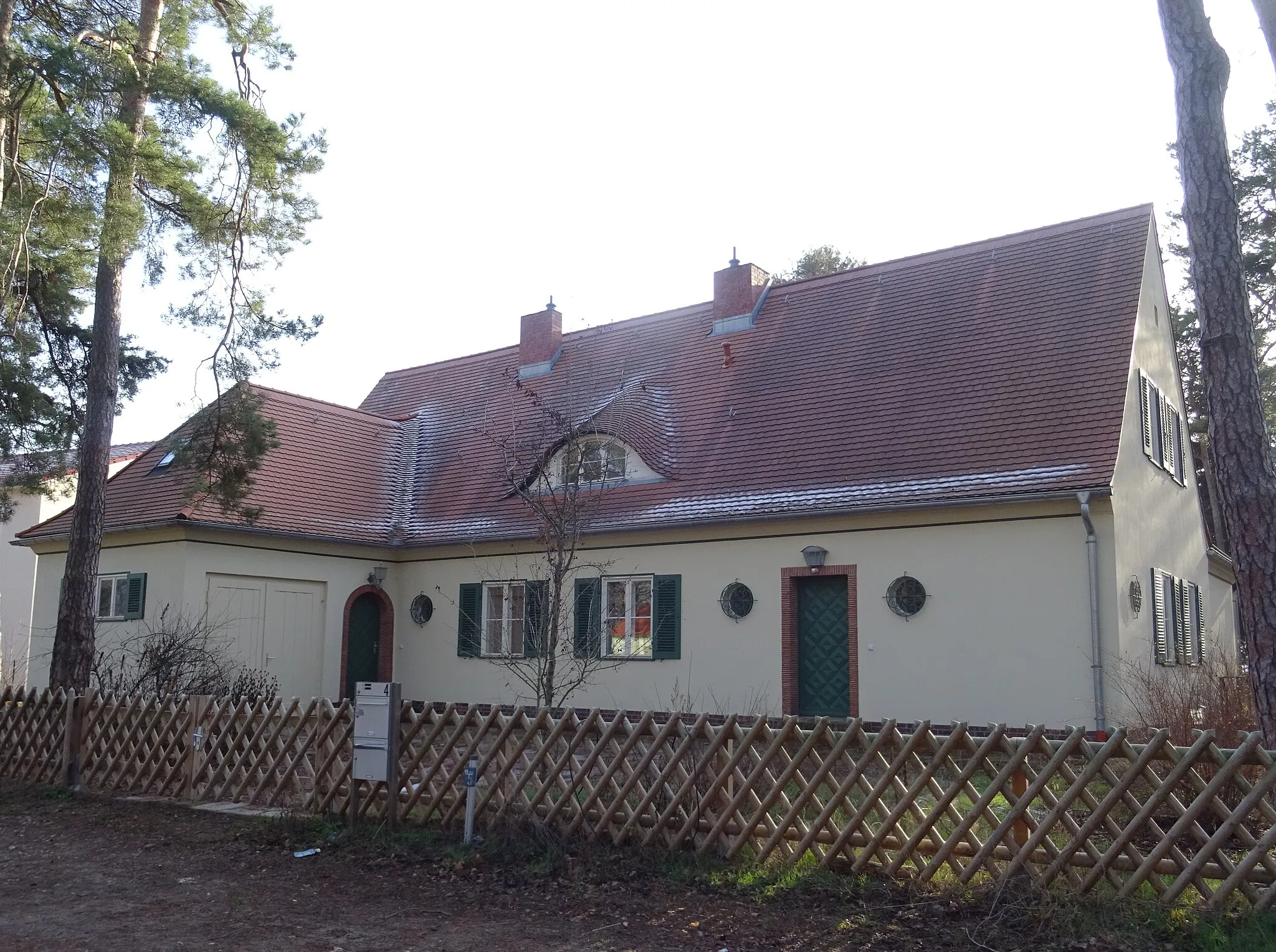 Photo showing: Wildpark West, denkmalgeschütztes Wohnhaus, Uferweg 4