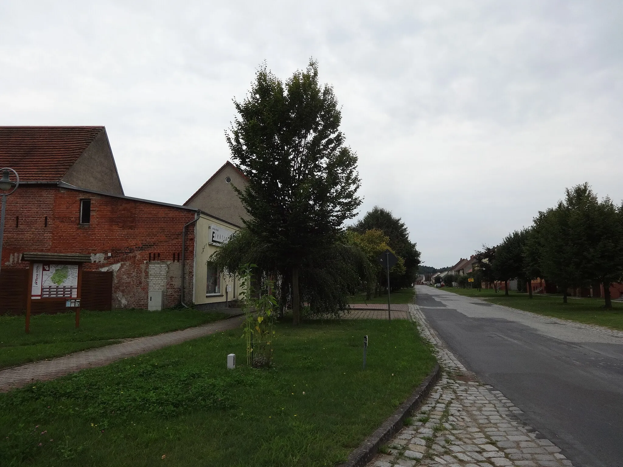 Photo showing: Bardenitz ist ein Ortsteil der Stadt Treuenbrietzen im Landkreis Potsdam-Mittelmark in Brandenburg.