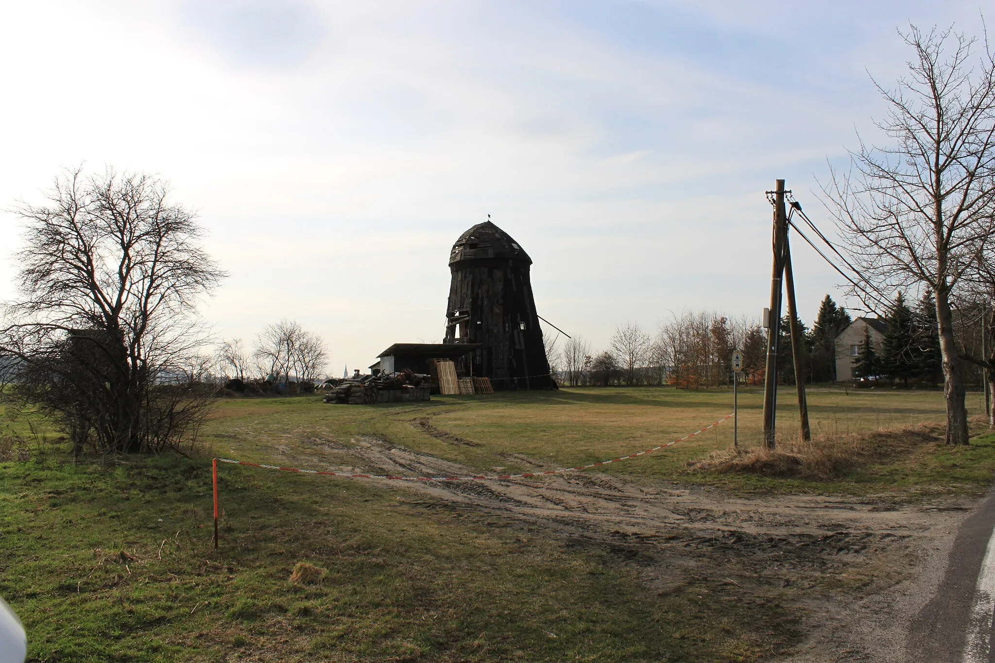 Photo showing: Erdholländer in Wehrhain 2010