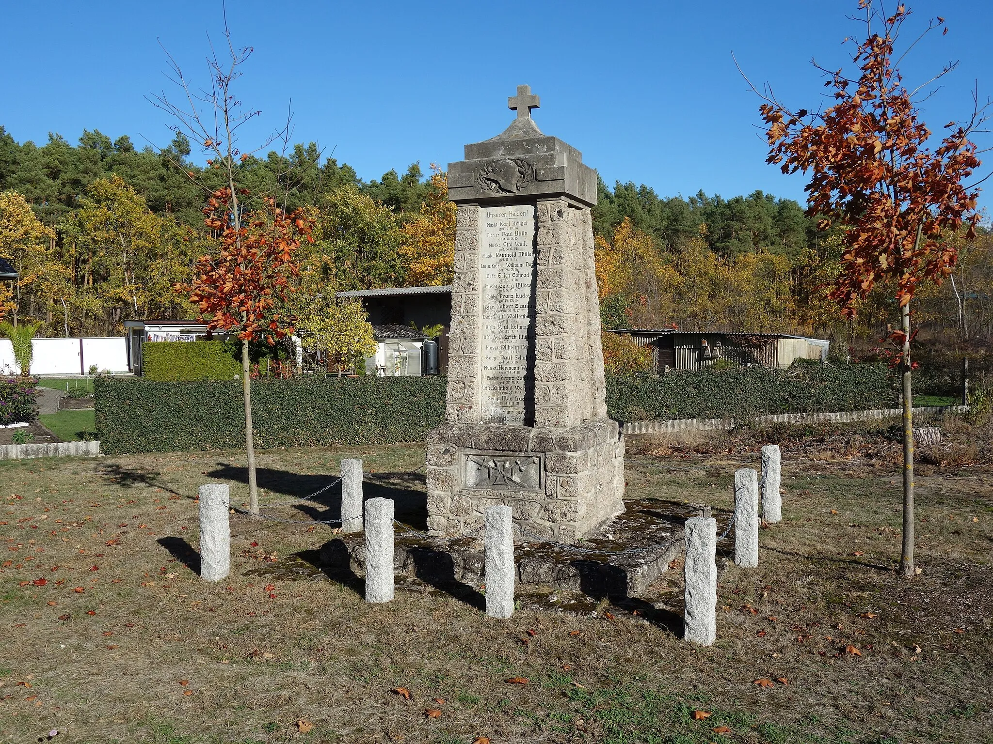 Photo showing: World War I memorial in Spreeau , Grünheide (Mark) municipality , Oder-Spree district, Brandenburg state, Germany