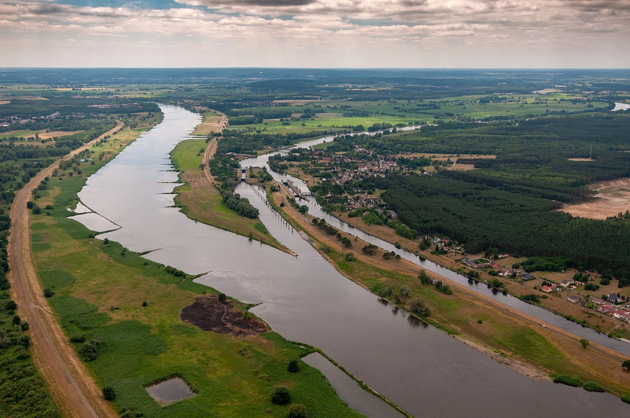 Photo showing: Hohensaaten