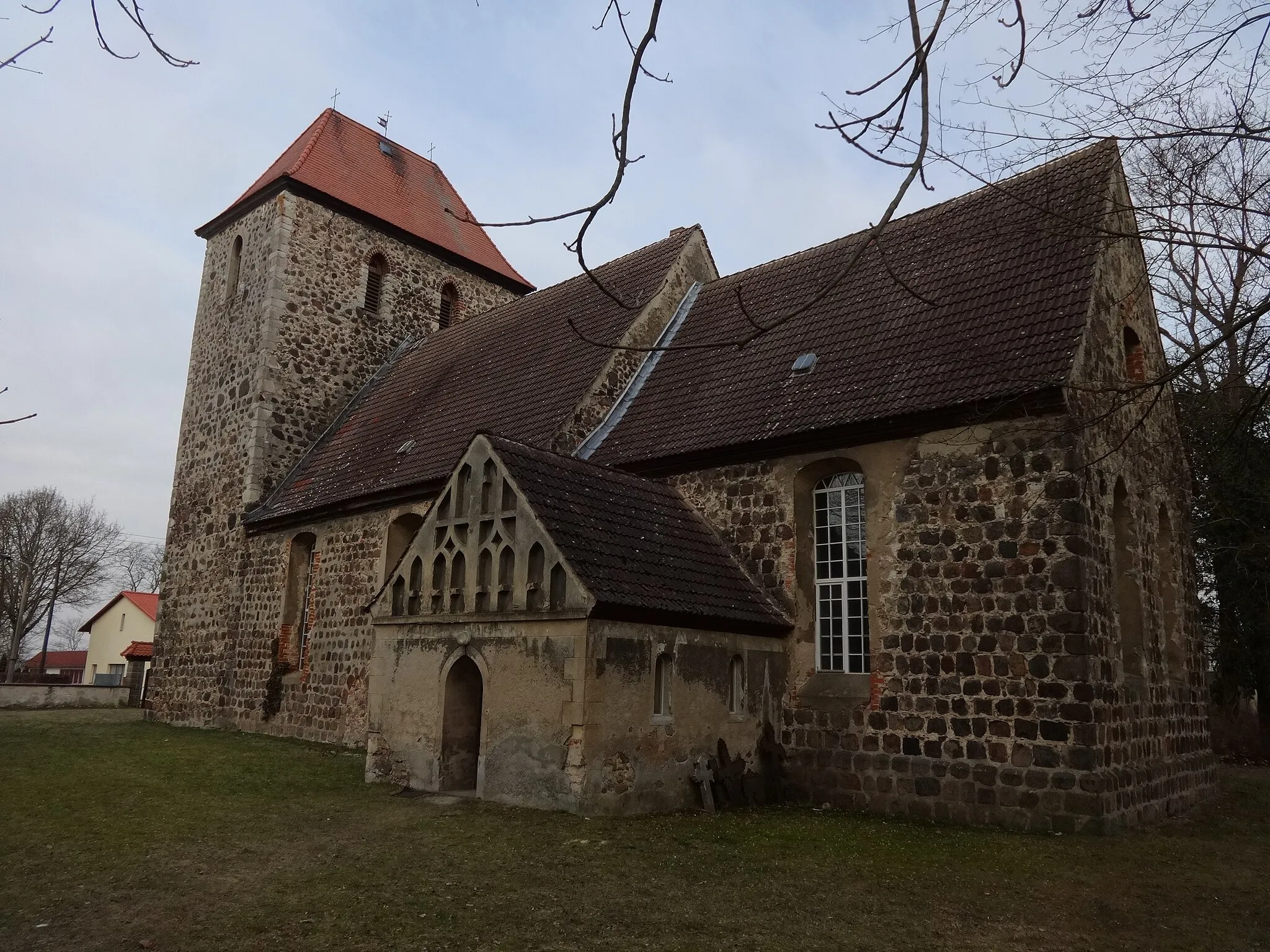 Photo showing: Feldsteinkirche aus dem 13. Jahrhundert in Rehfelde-Dorf, Landkreis Märkisch-Oderland in Brandenburg
