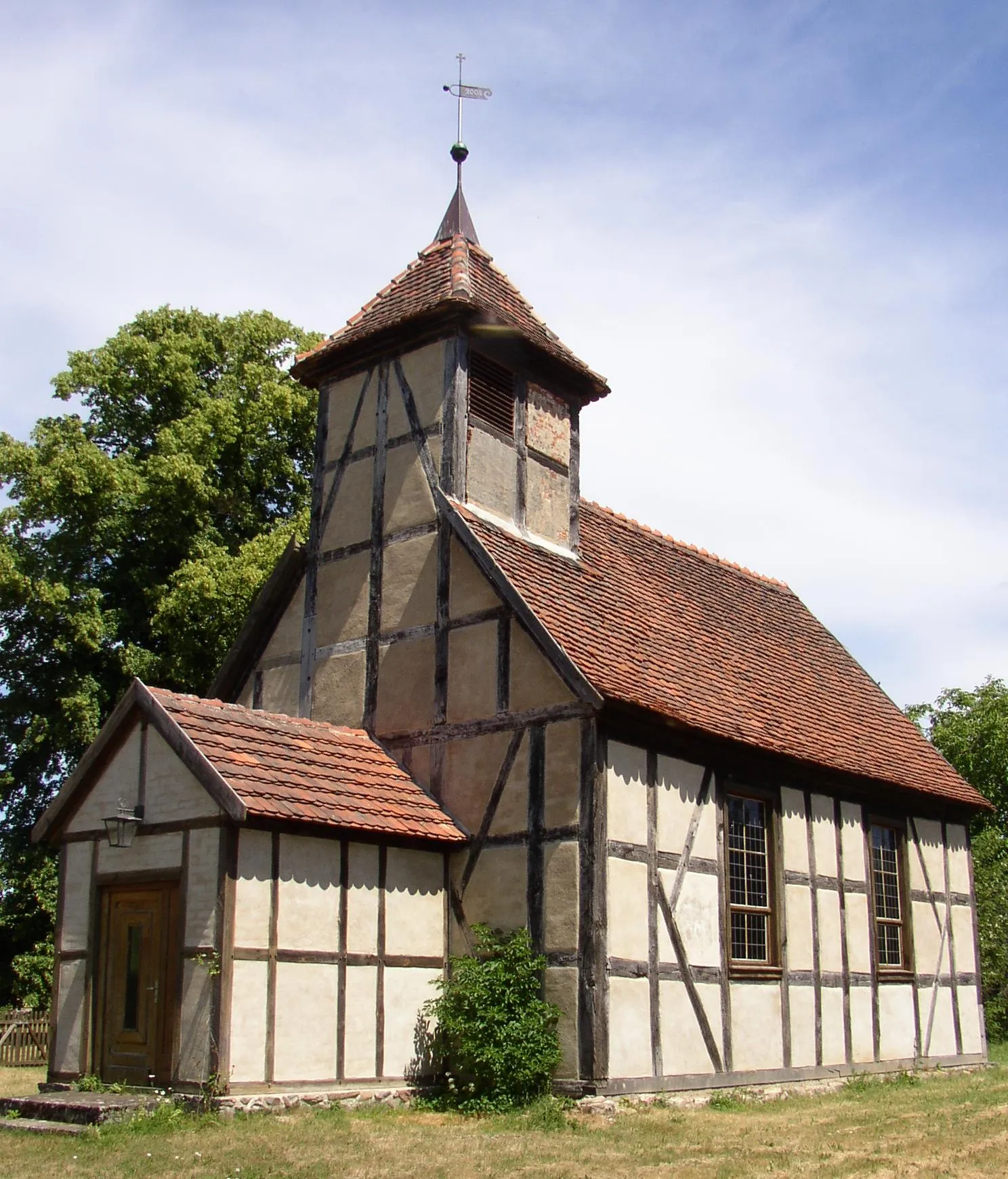 Photo showing: Church in Langnow (municipality Groß Pankow) in Brandenburg, Germany