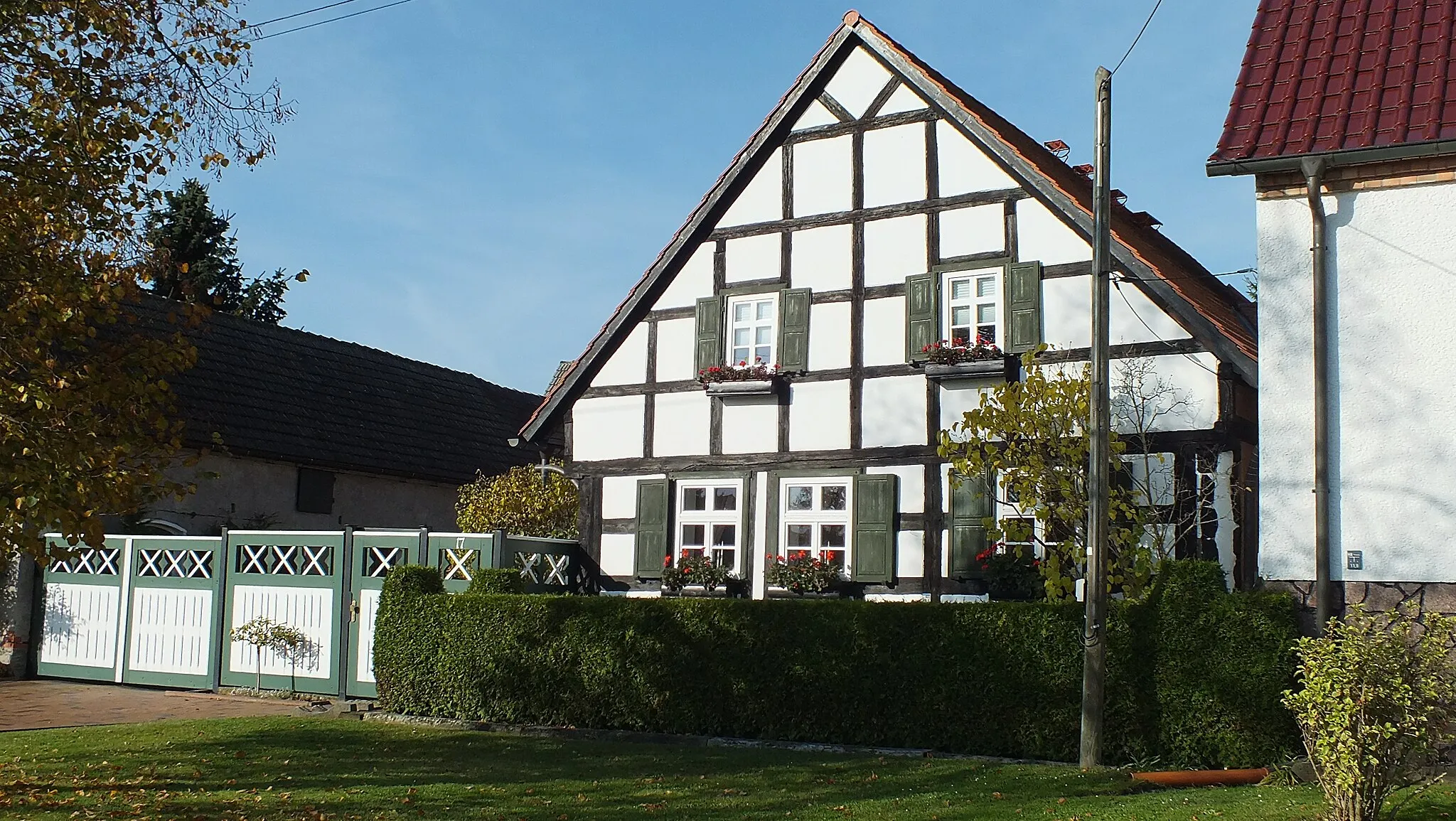 Photo showing: Denkmalgeschütztes Gebäude in Dübrichen