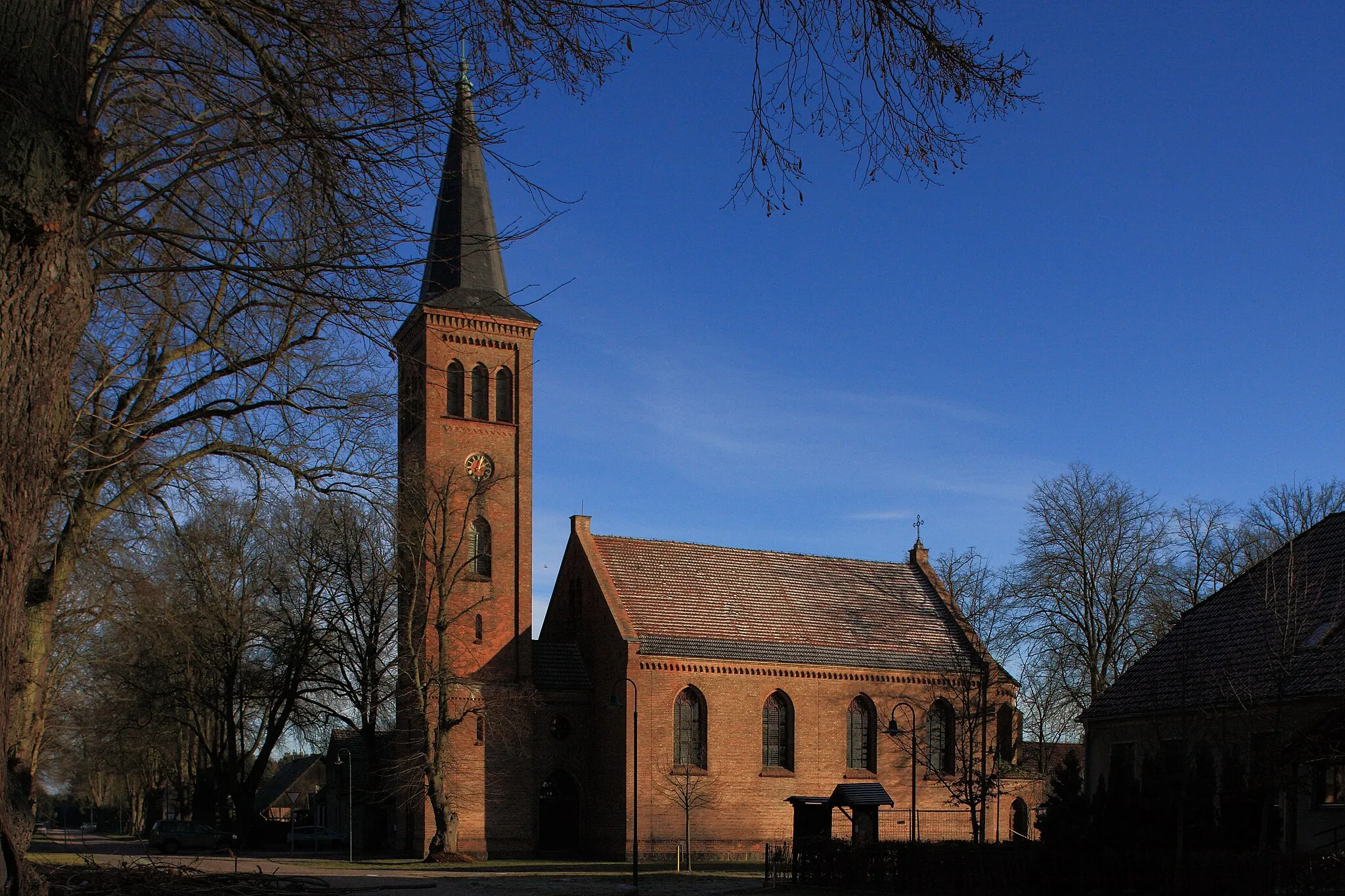 Photo showing: Kirche Groß Dölln aus SSW