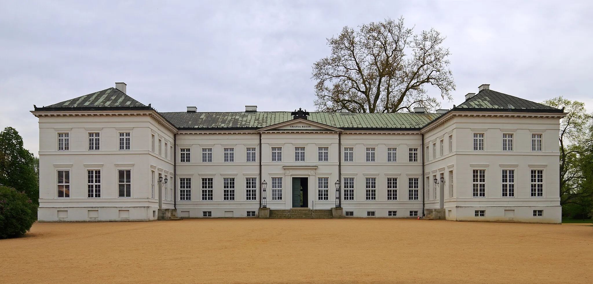 Photo showing: Neuhardenberg Castle (Brandenburg, Germany); northern facade