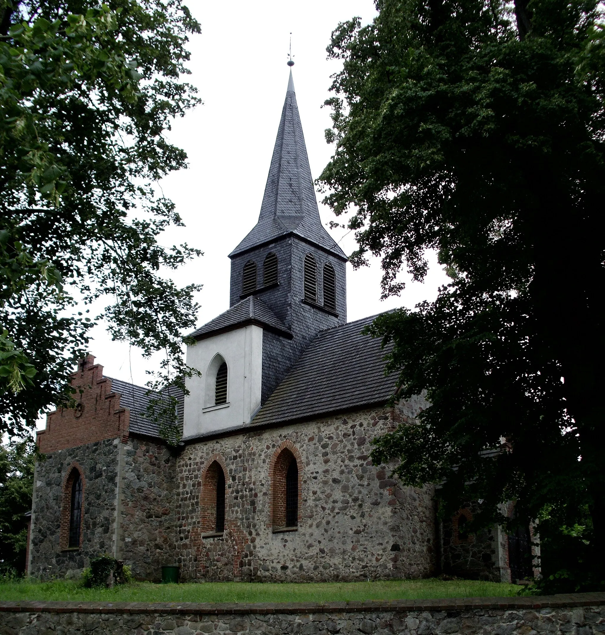 Photo showing: Dorfkirche Sauen, Gemeinde Rietz-Neuendorf, Brandenburg, Germany