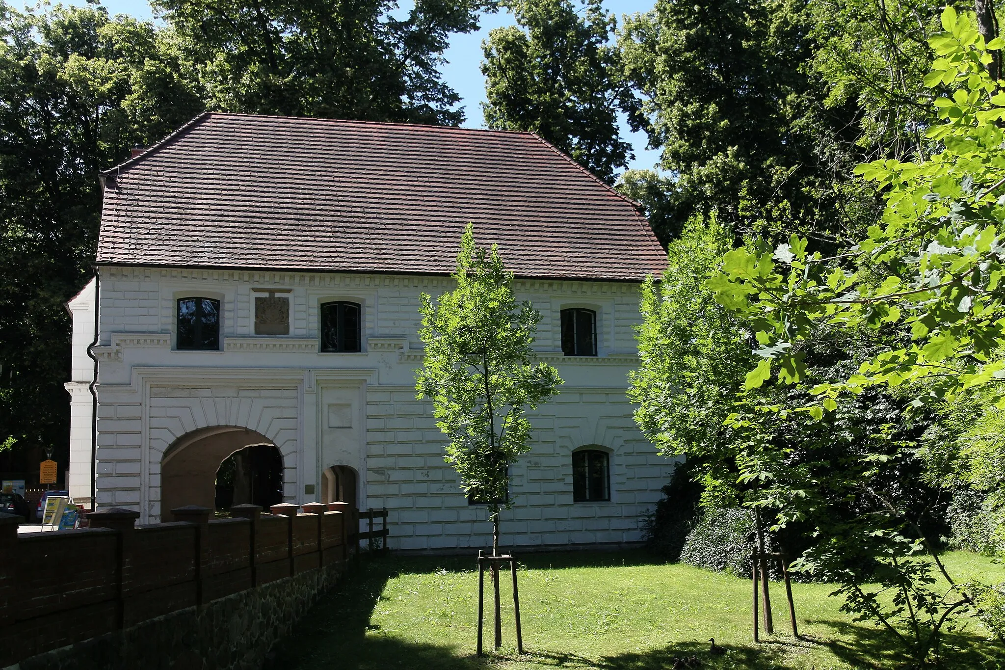 Photo showing: Mirow Torhaus zur Schloßinsel