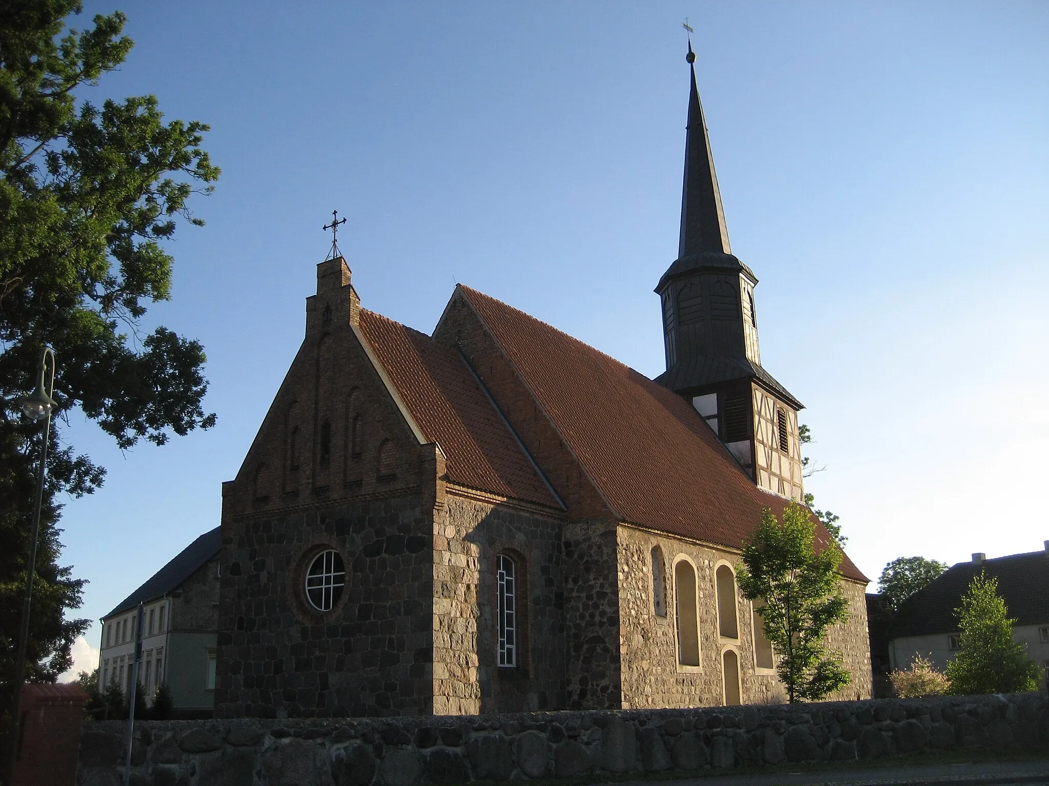 Photo showing: Kirche Rossow aus Blickrichtung Nordosten.