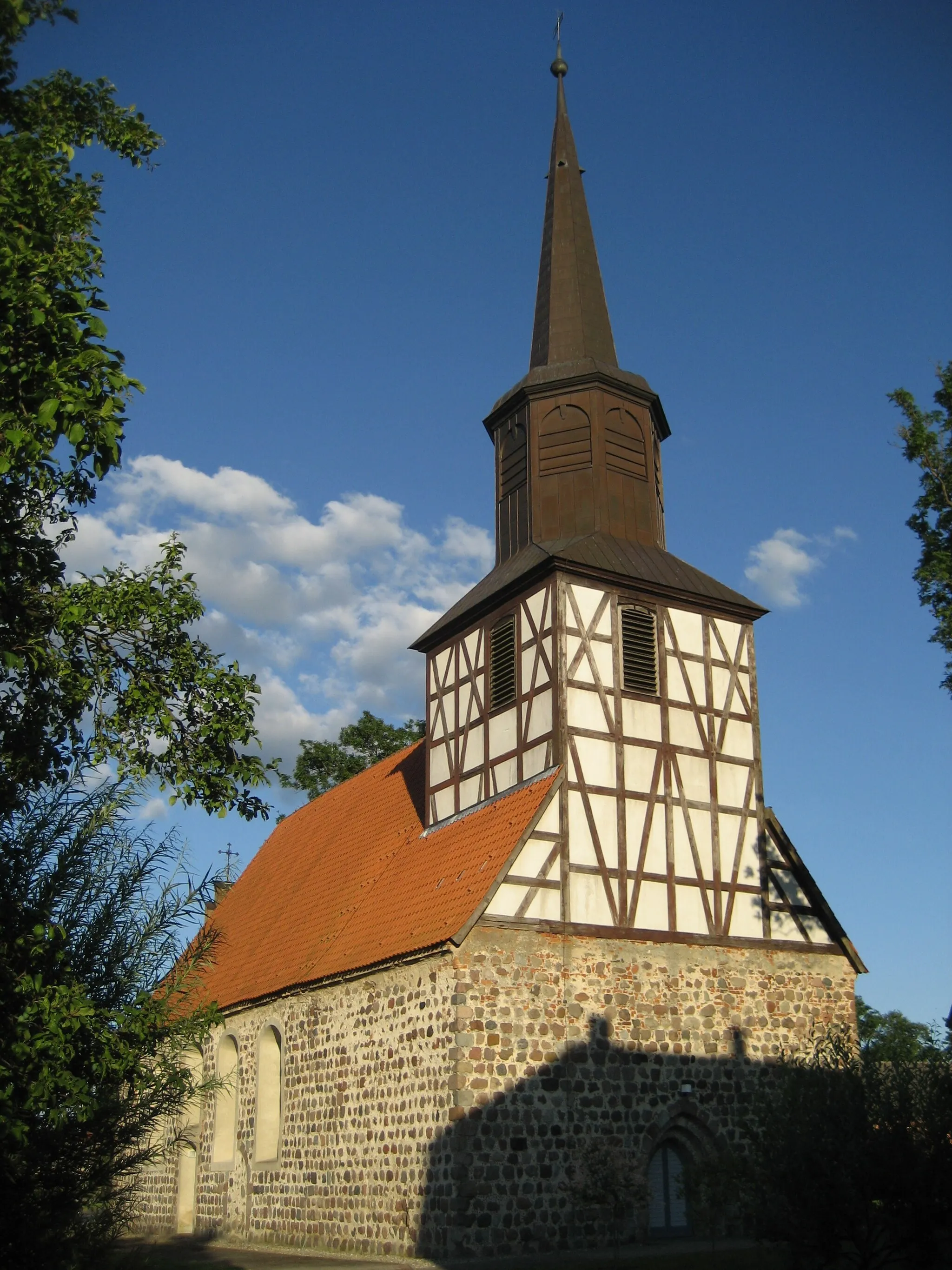 Photo showing: Kirche Rossow aus Blickrichtung Westen.