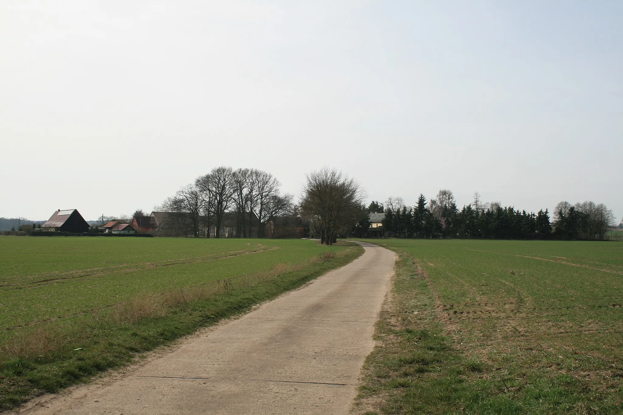 Photo showing: Nördlicher Ortsrand von Nordosten