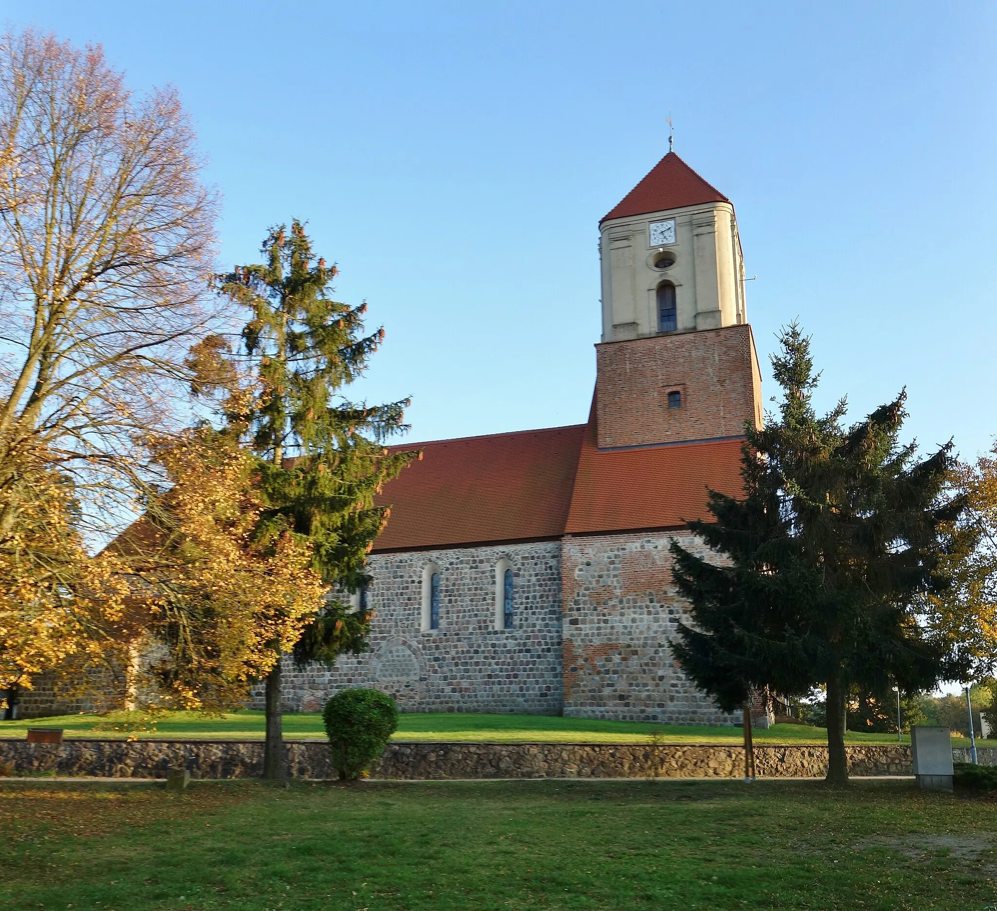 Photo showing: This is a picture of the Brandenburger Baudenkmal (cultural heritage monument) with the ID