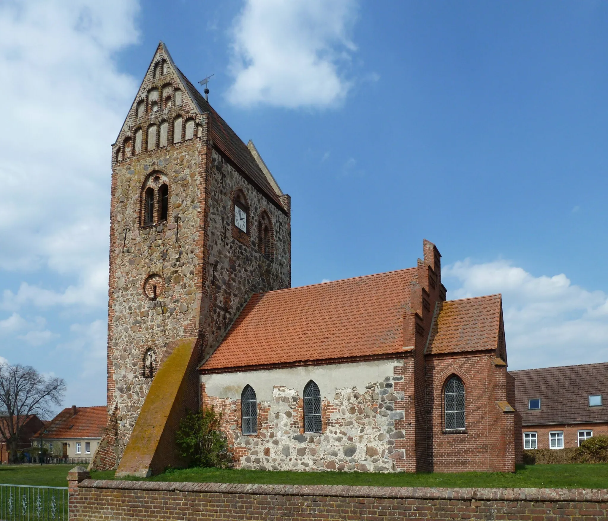 Photo showing: Dorfkirche in Netzow, Baudenkmal