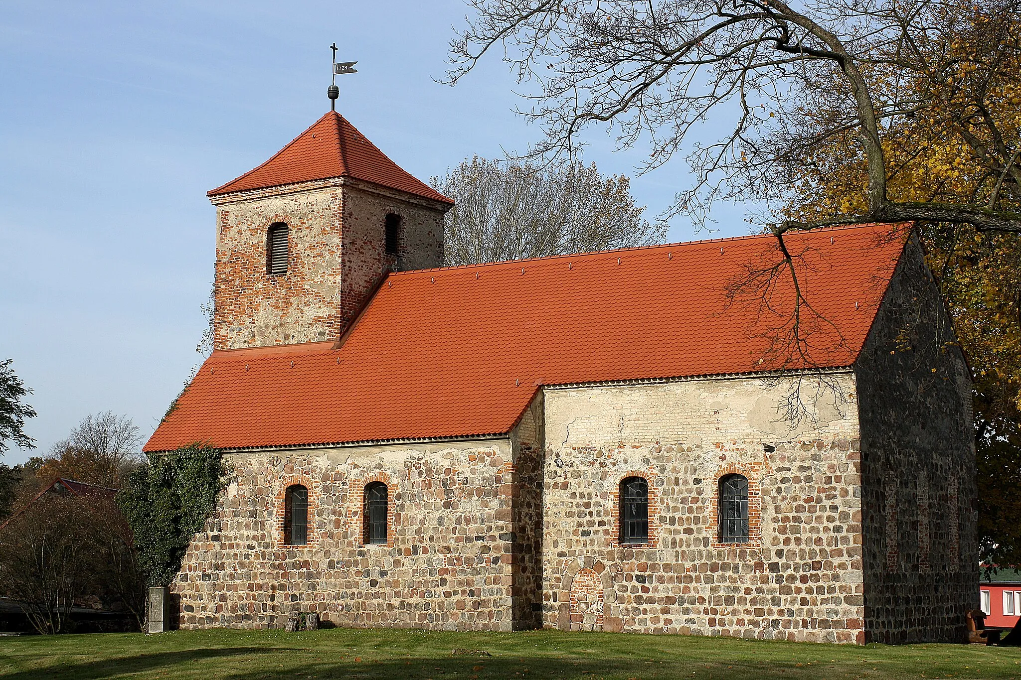 Photo showing: Kirche in Garzau