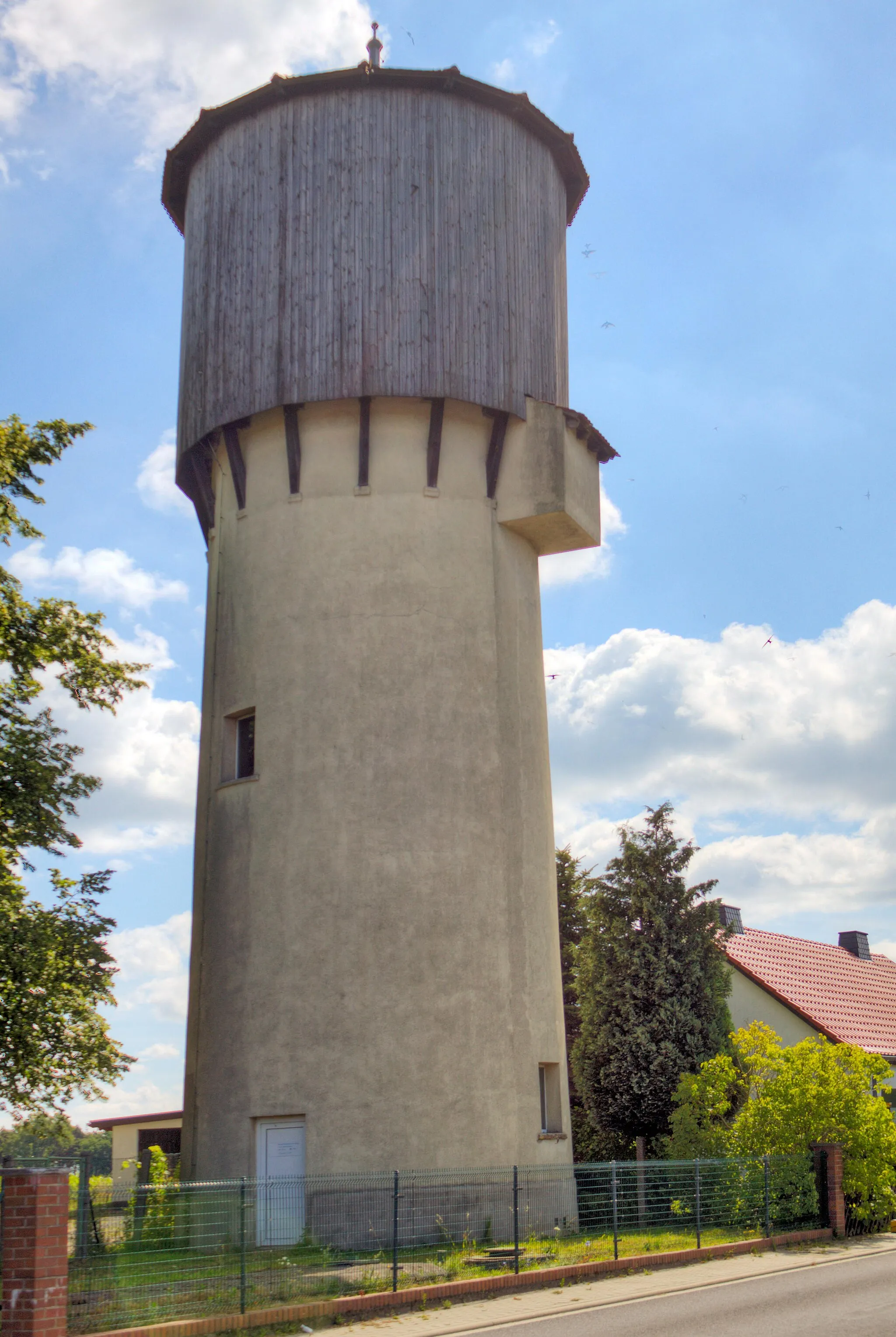 Photo showing: Wasserturm, Kirchhainer Straße in Hohenbucko