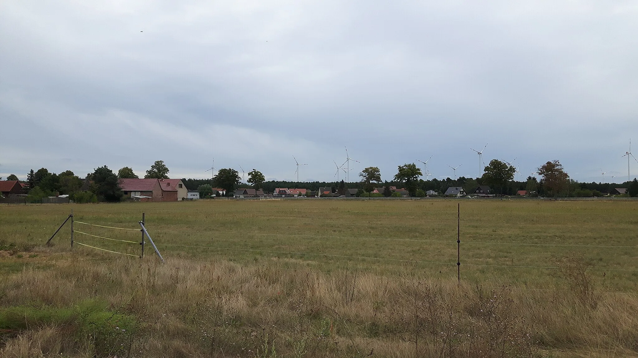 Photo showing: Blick auf Biebersdorf, Gemeinde Märkische Heide, Brandenburg von Nordwesten nach Südosten im August 2018.