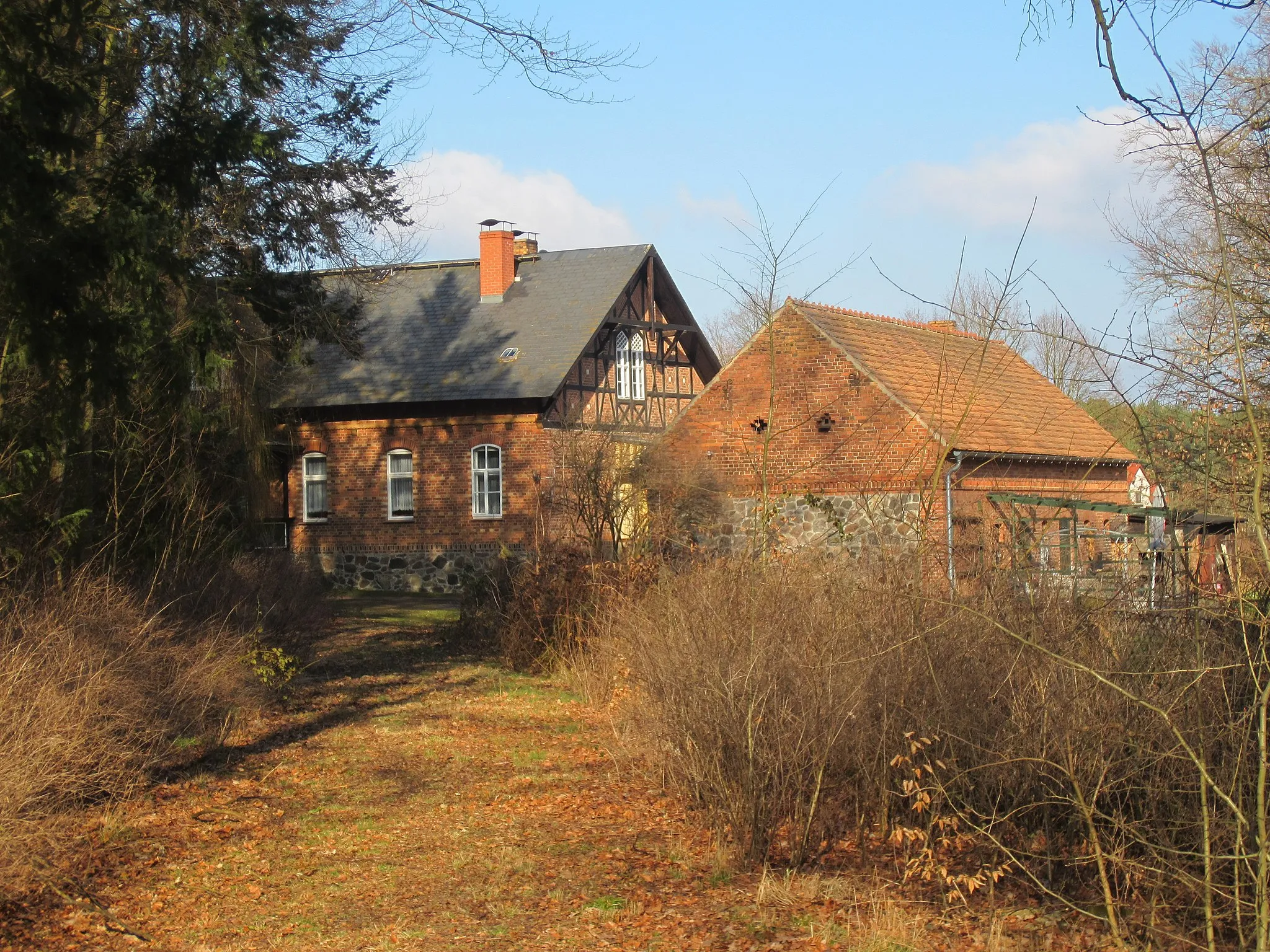 Photo showing: Babben, Gemeinde Massen-Niederlausitz, denkmalgeschützte Försterei (ehemaliges Vorwerk).