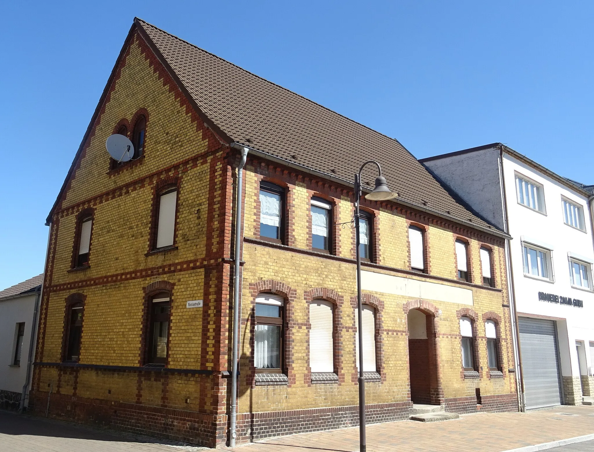 Photo showing: Zahna, denkmalgeschütztes früheres Gasthaus Jüterboger Str. 6