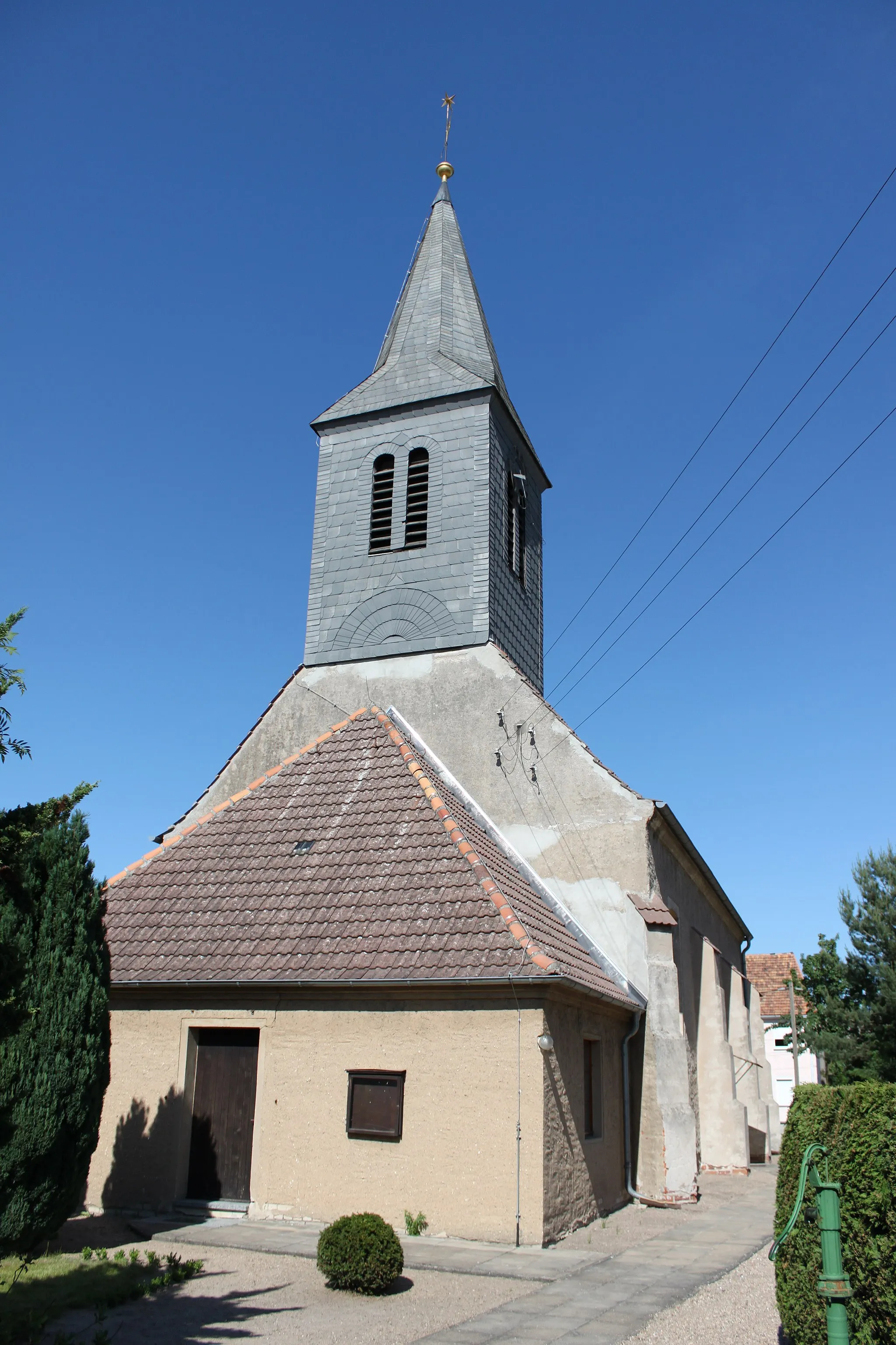 Photo showing: church of Möglenz